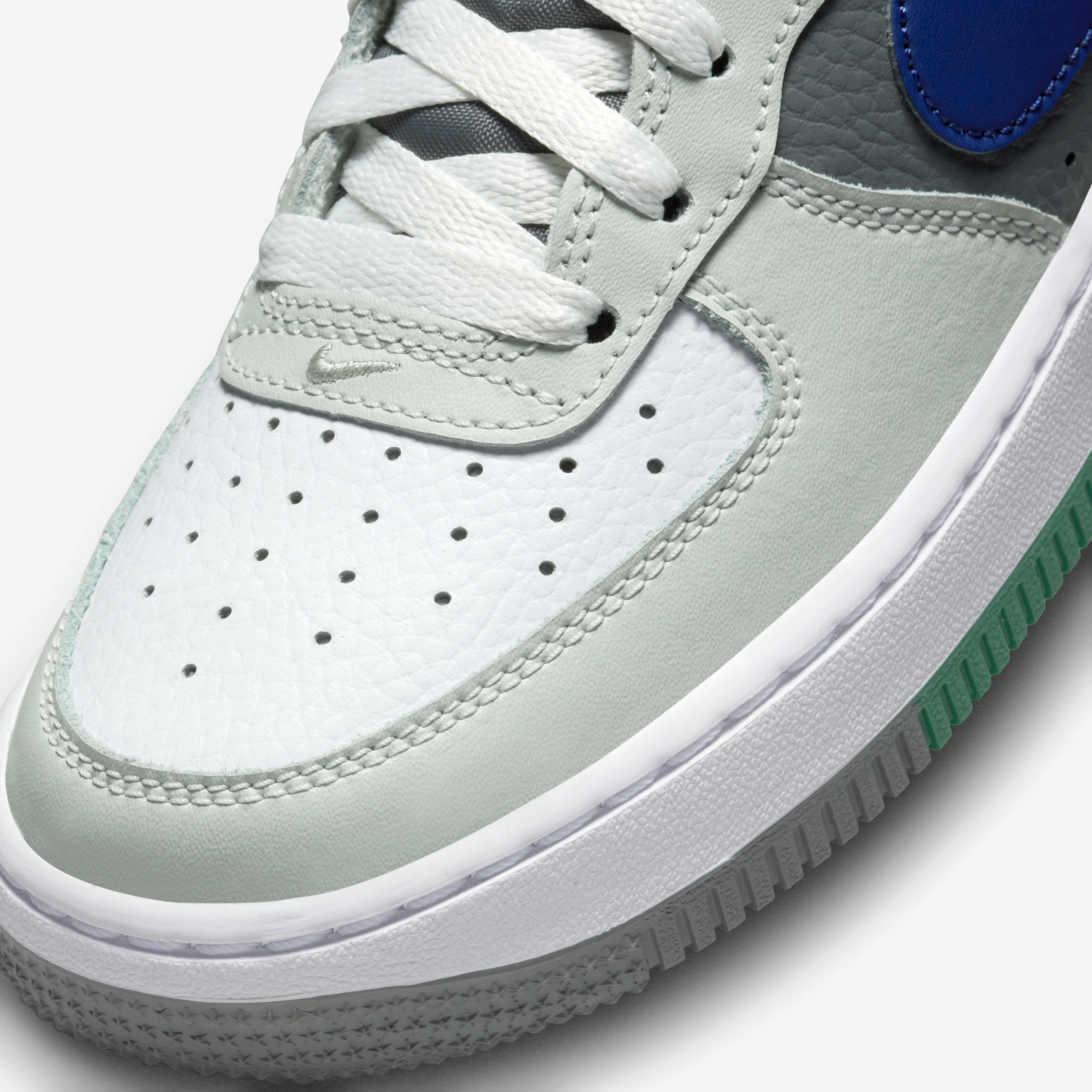 Nike air force 1 high lv8 kids sales