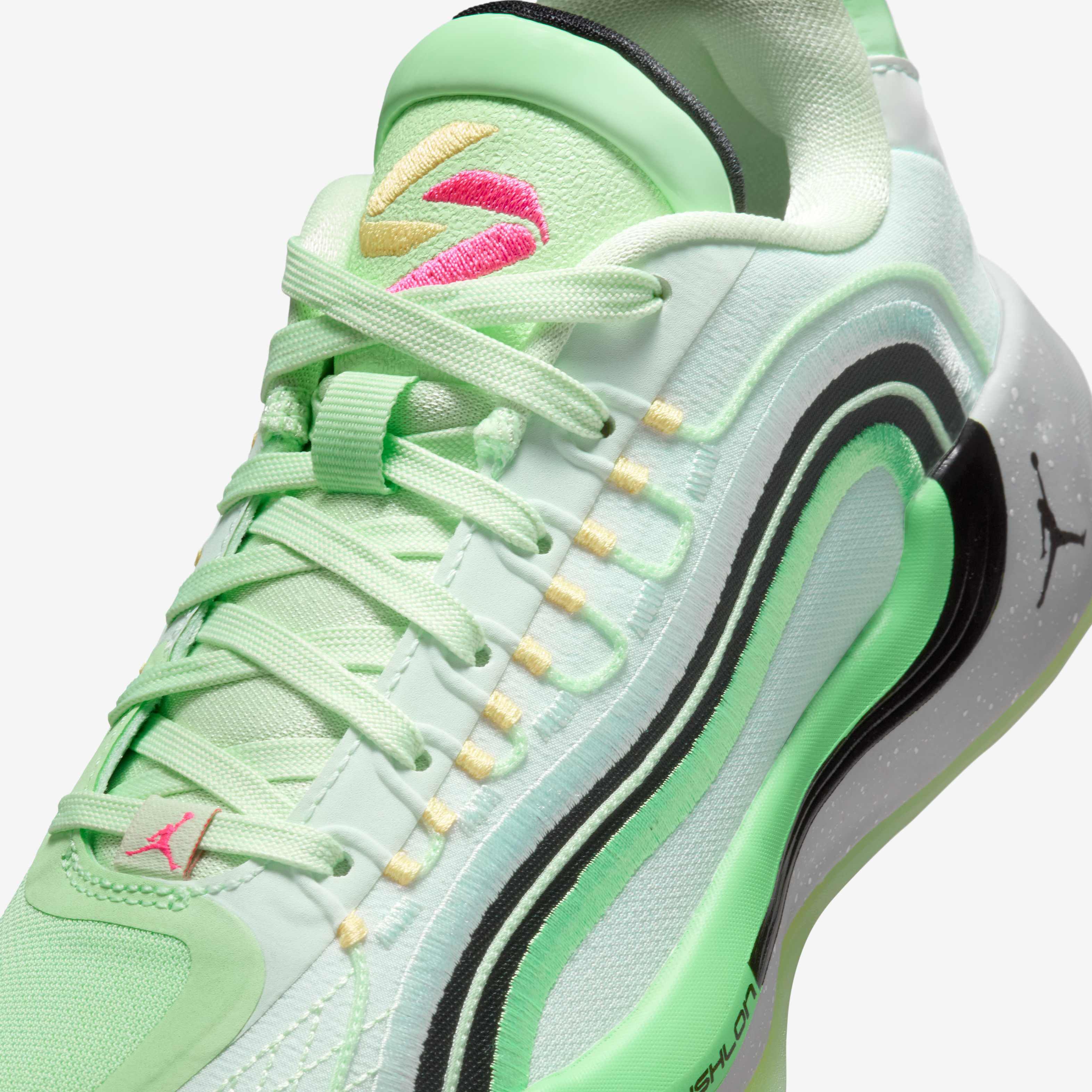 Luka 4 image number 6