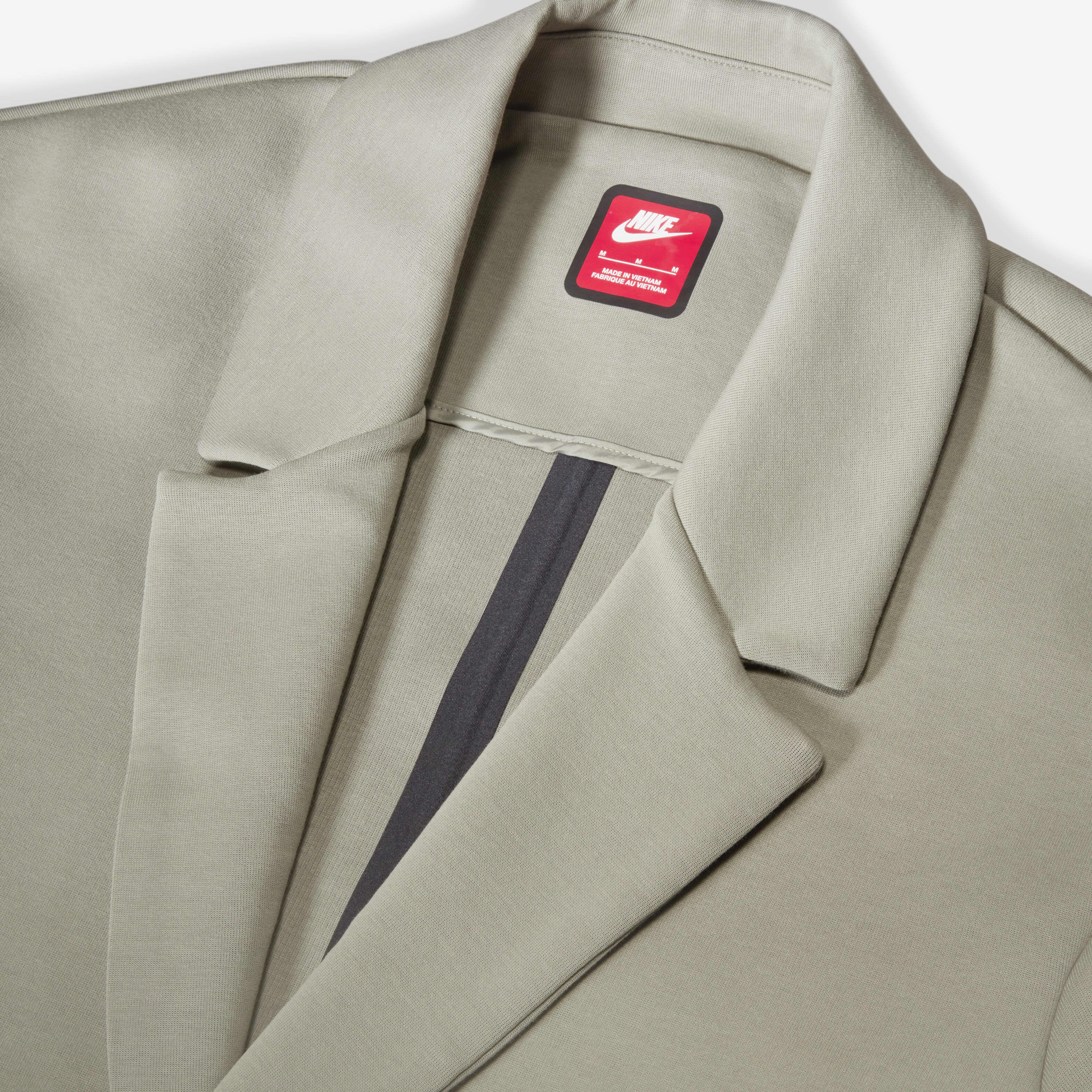 نايكي سبورتسوير تَك فليس ري-ايماجنيد image number 3