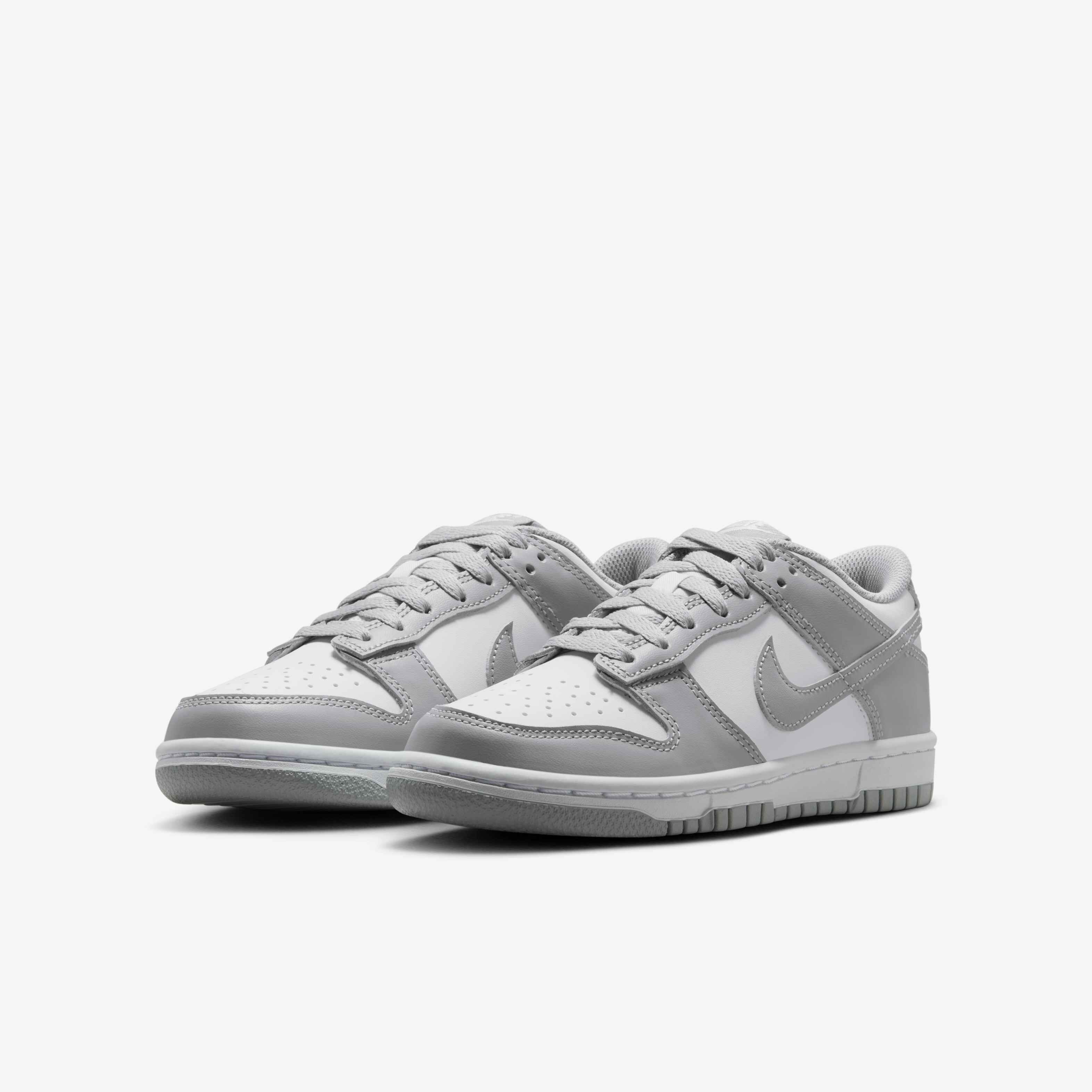 Nike Dunk Low image number 4