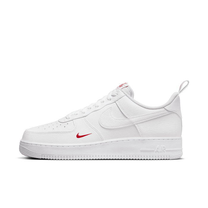 Basic white nikes sales