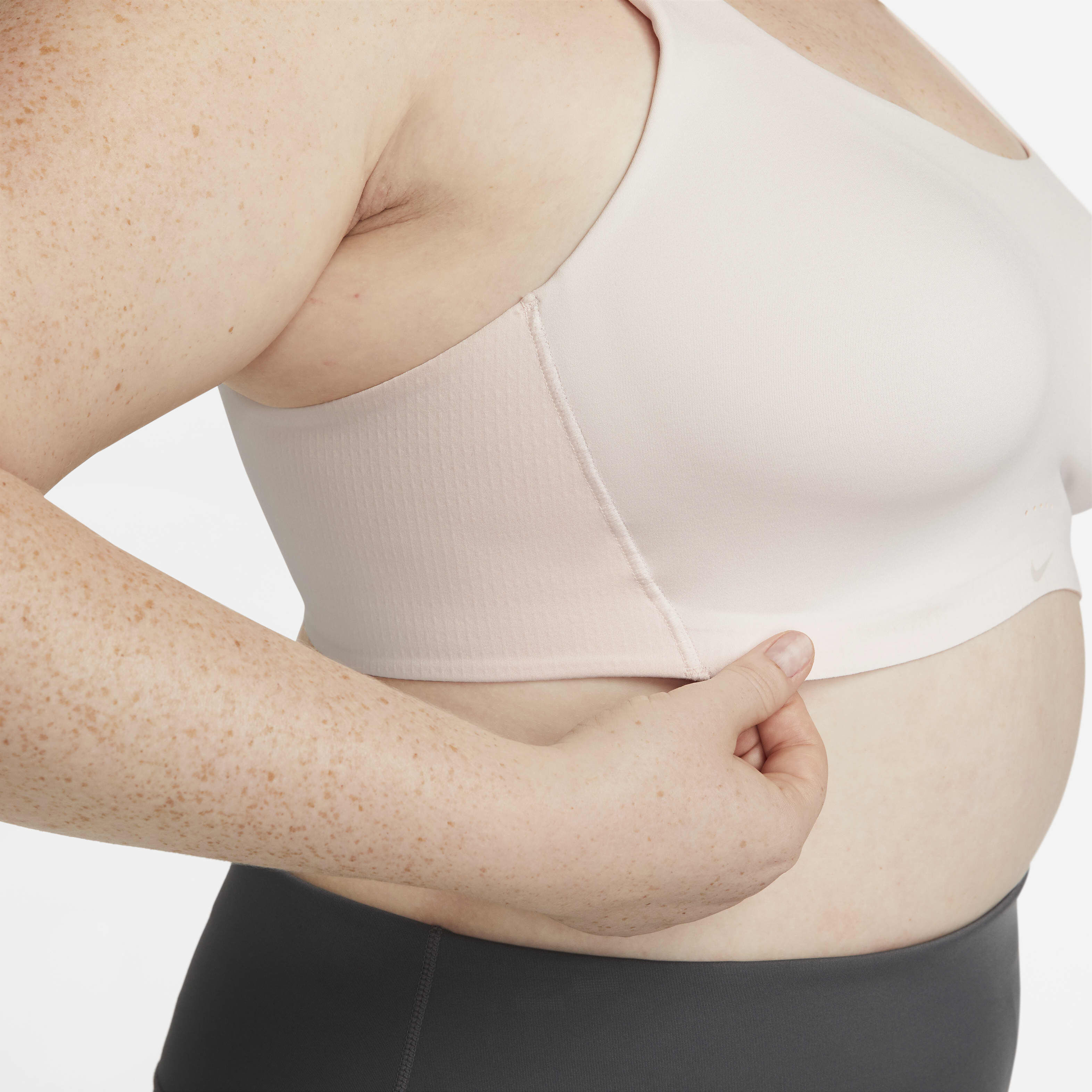 Nike Alate Coverage image number 4