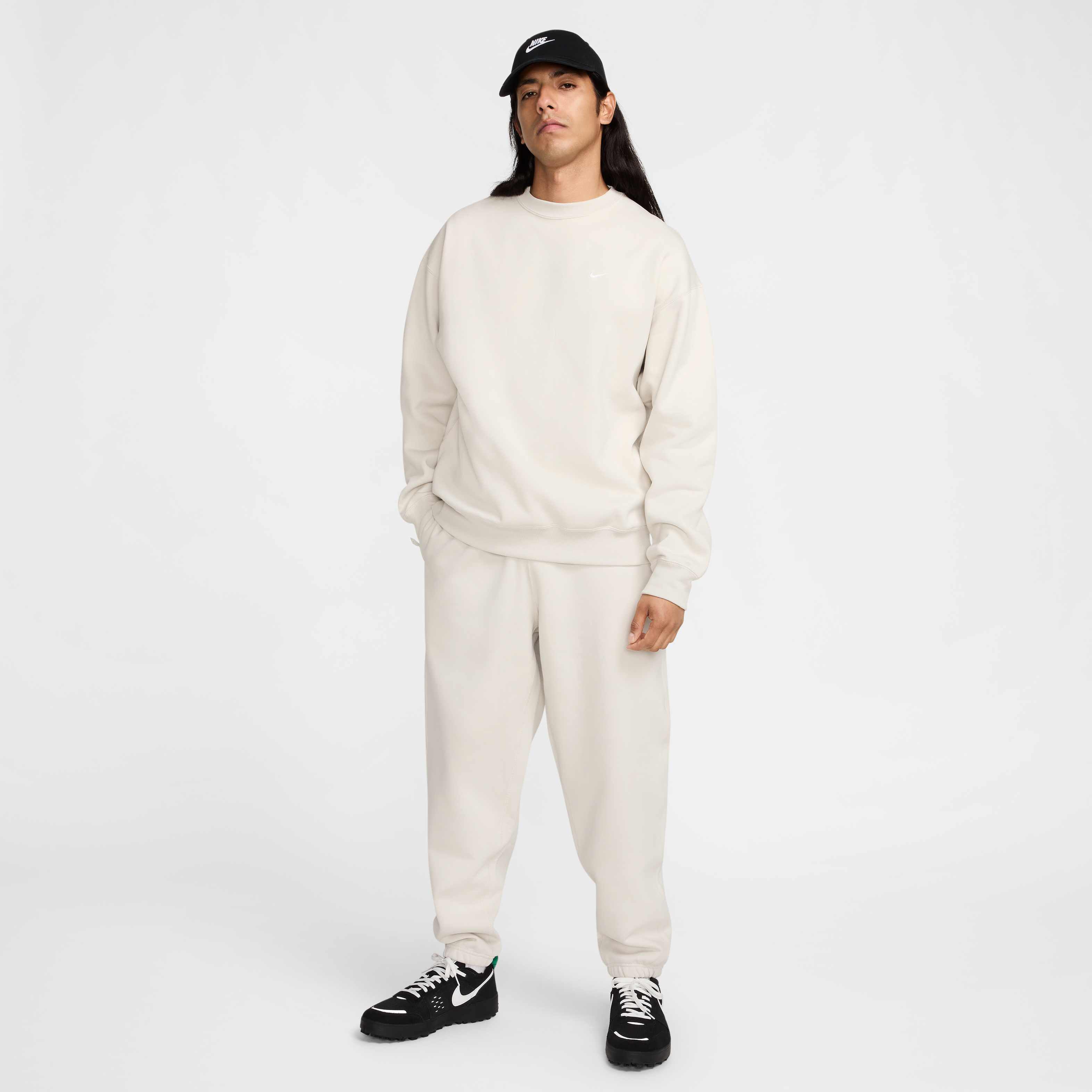 Nike Solo Swoosh image number 4