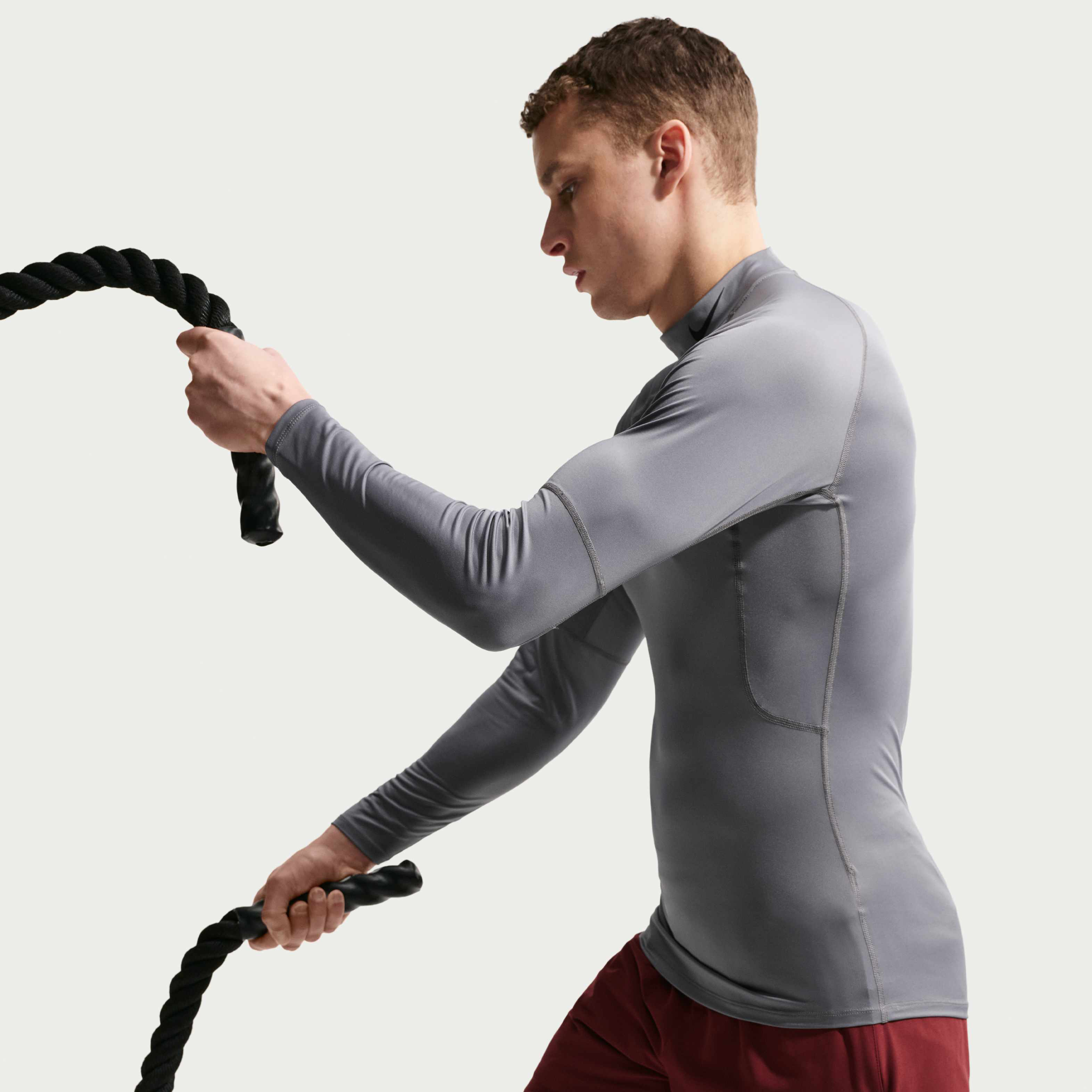 Nike Pro image number 2