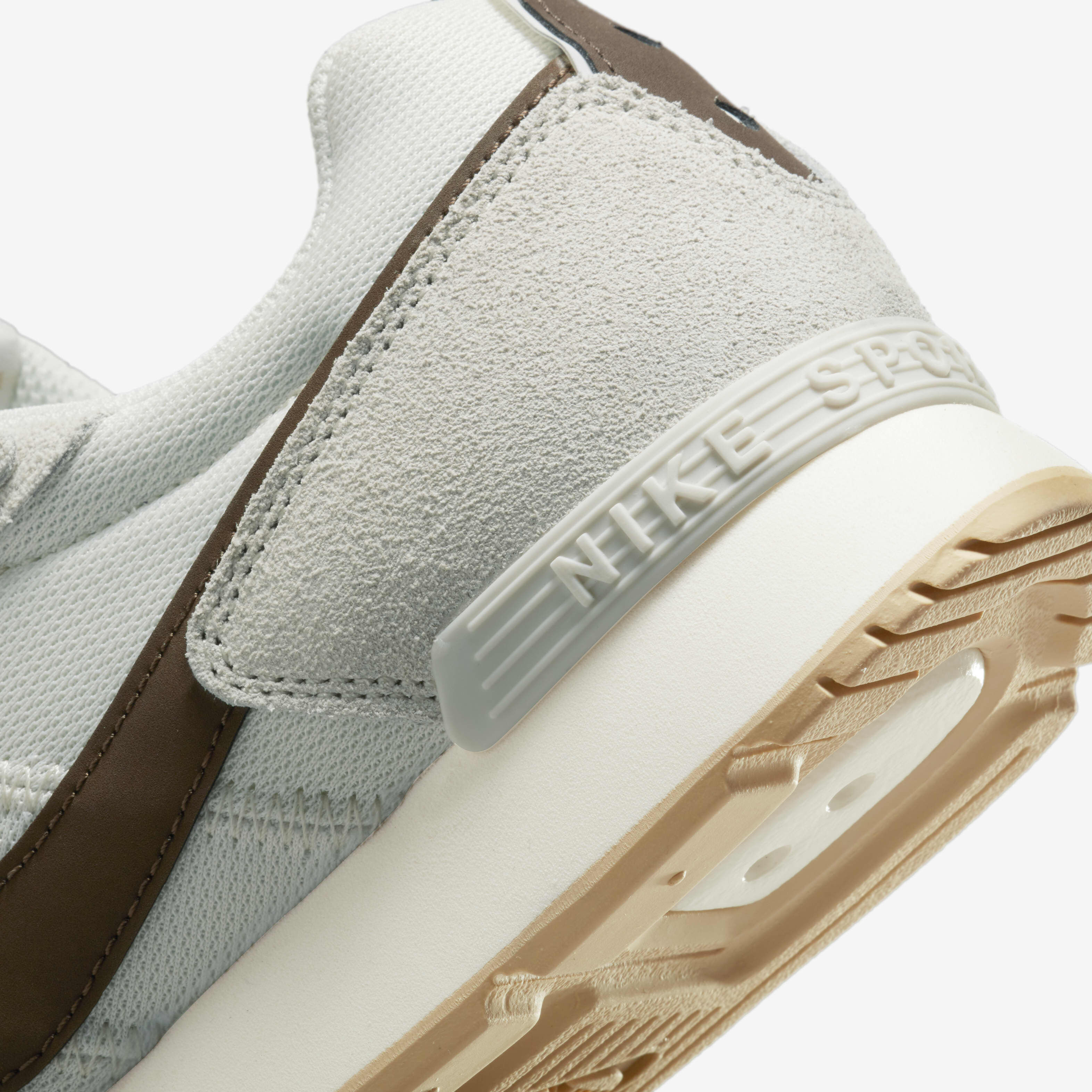 Nike Venture Runner image number 7