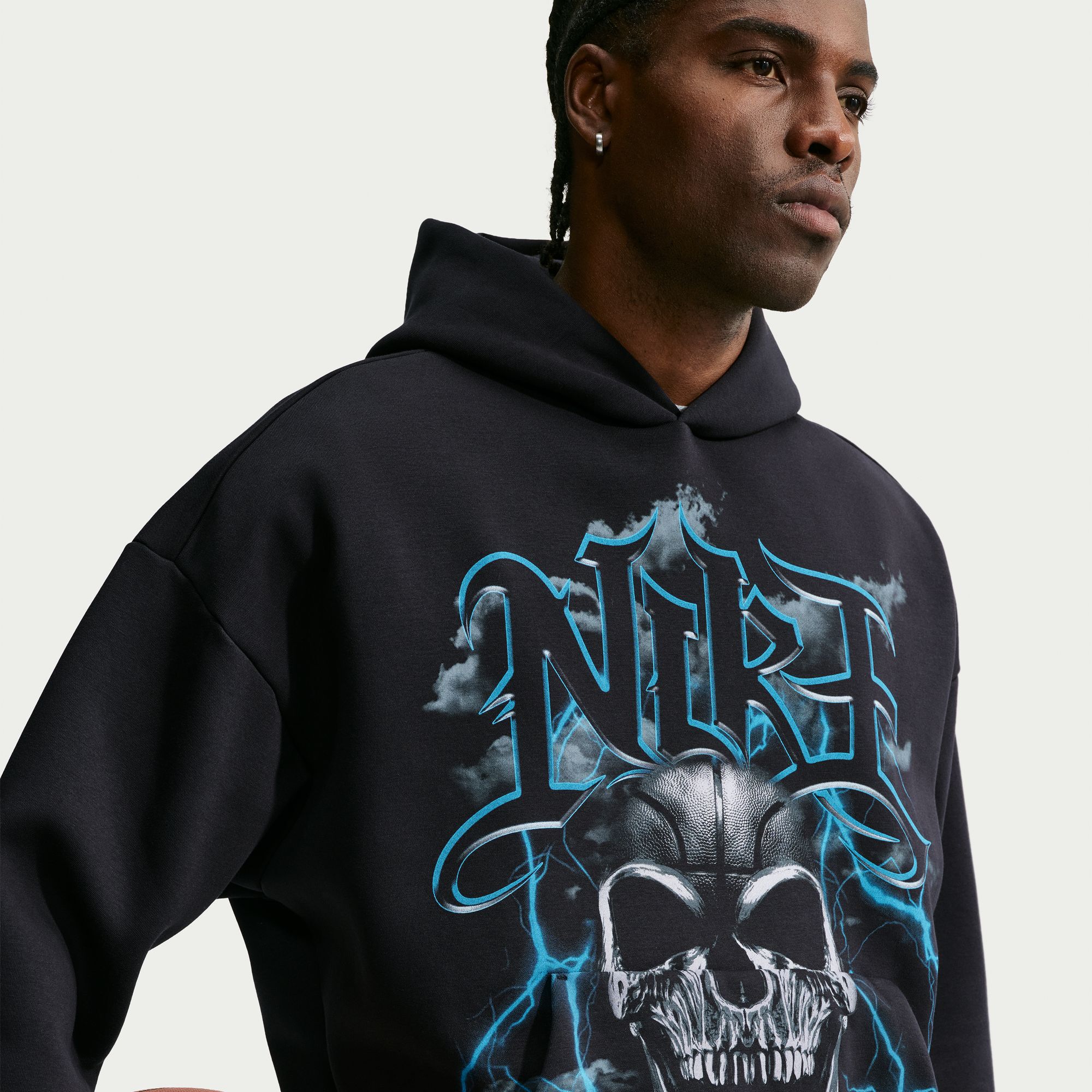 Nike Standard Issue image number 2