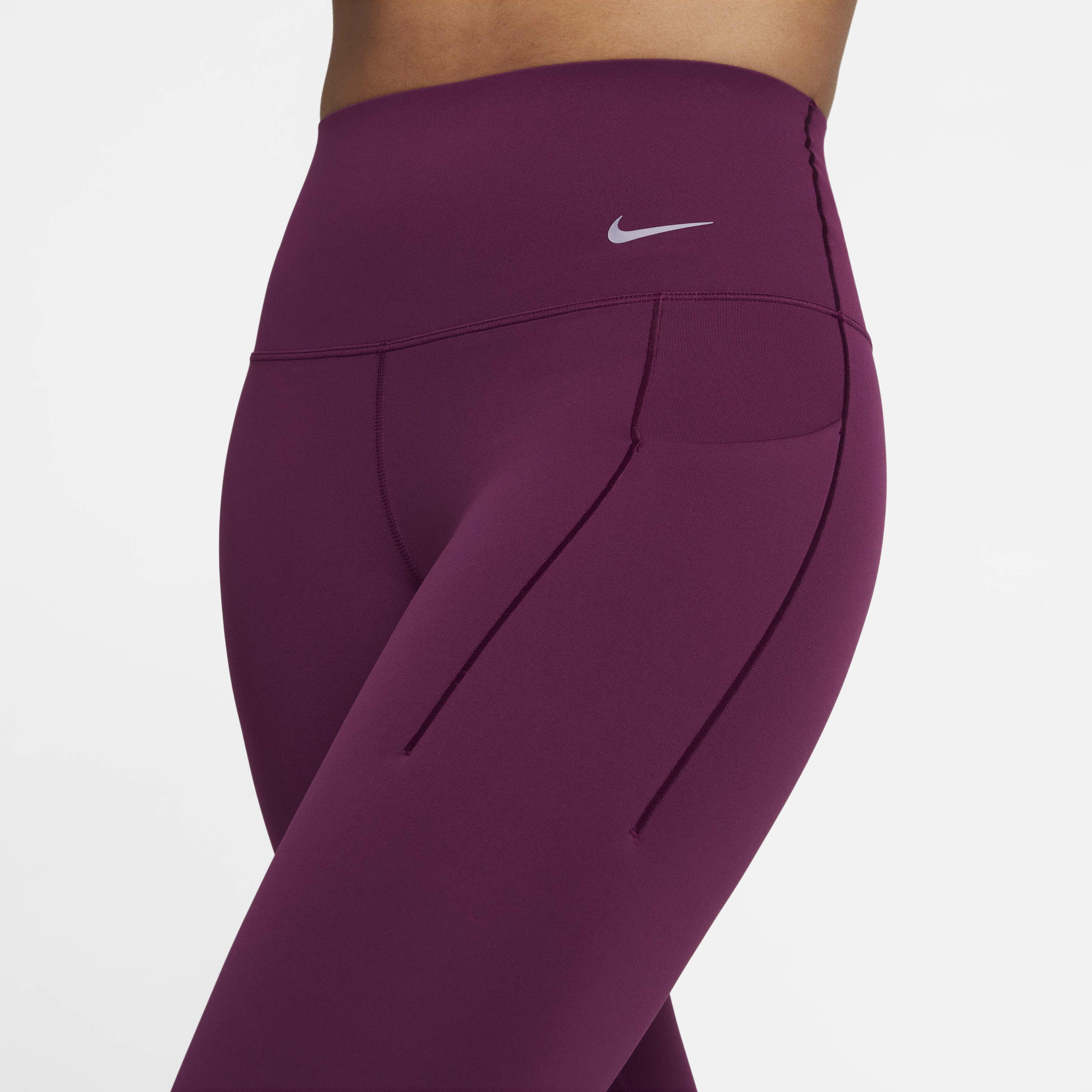 نايكي يونيفيرسا image number 3