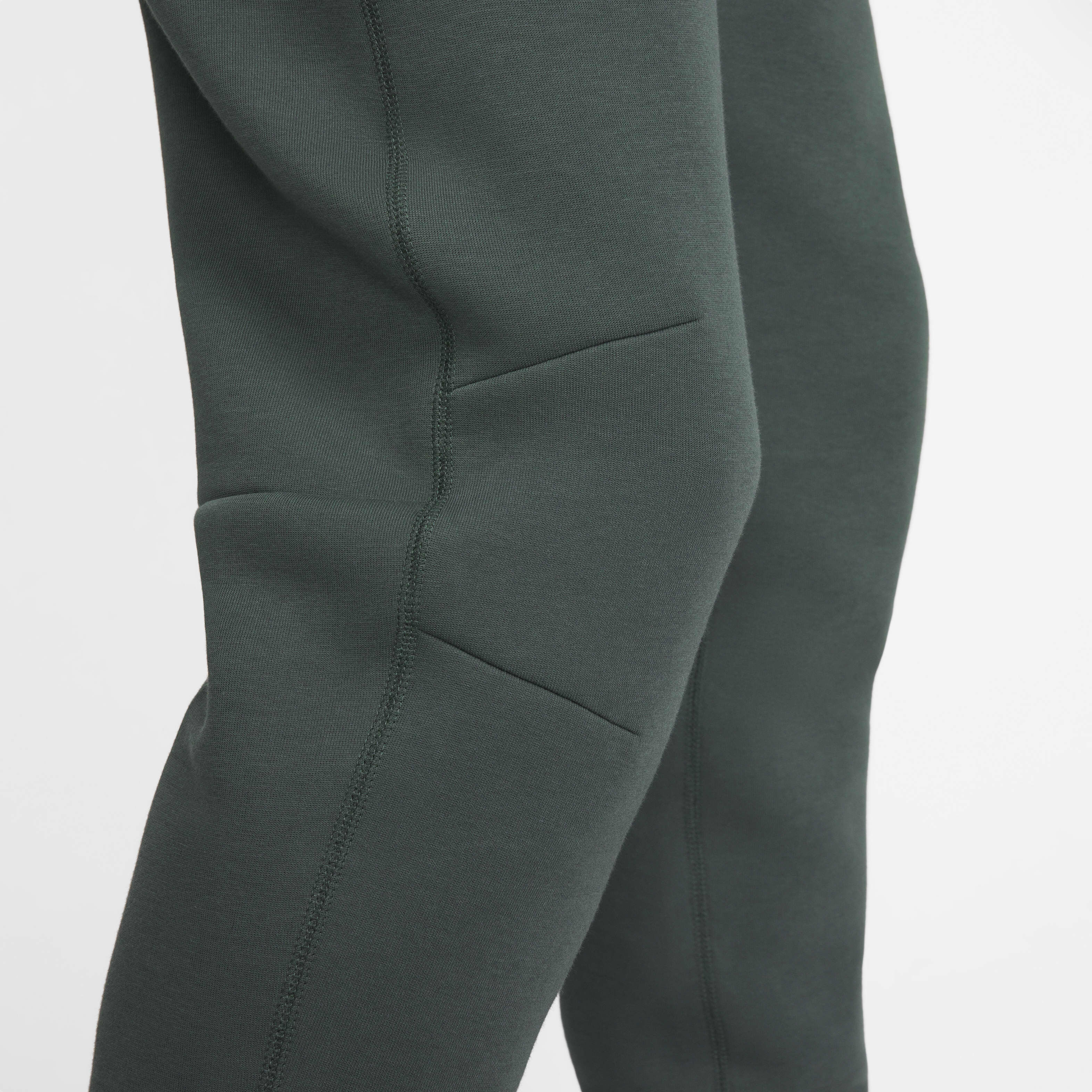 Nike Sportswear Tech Fleece image number 5