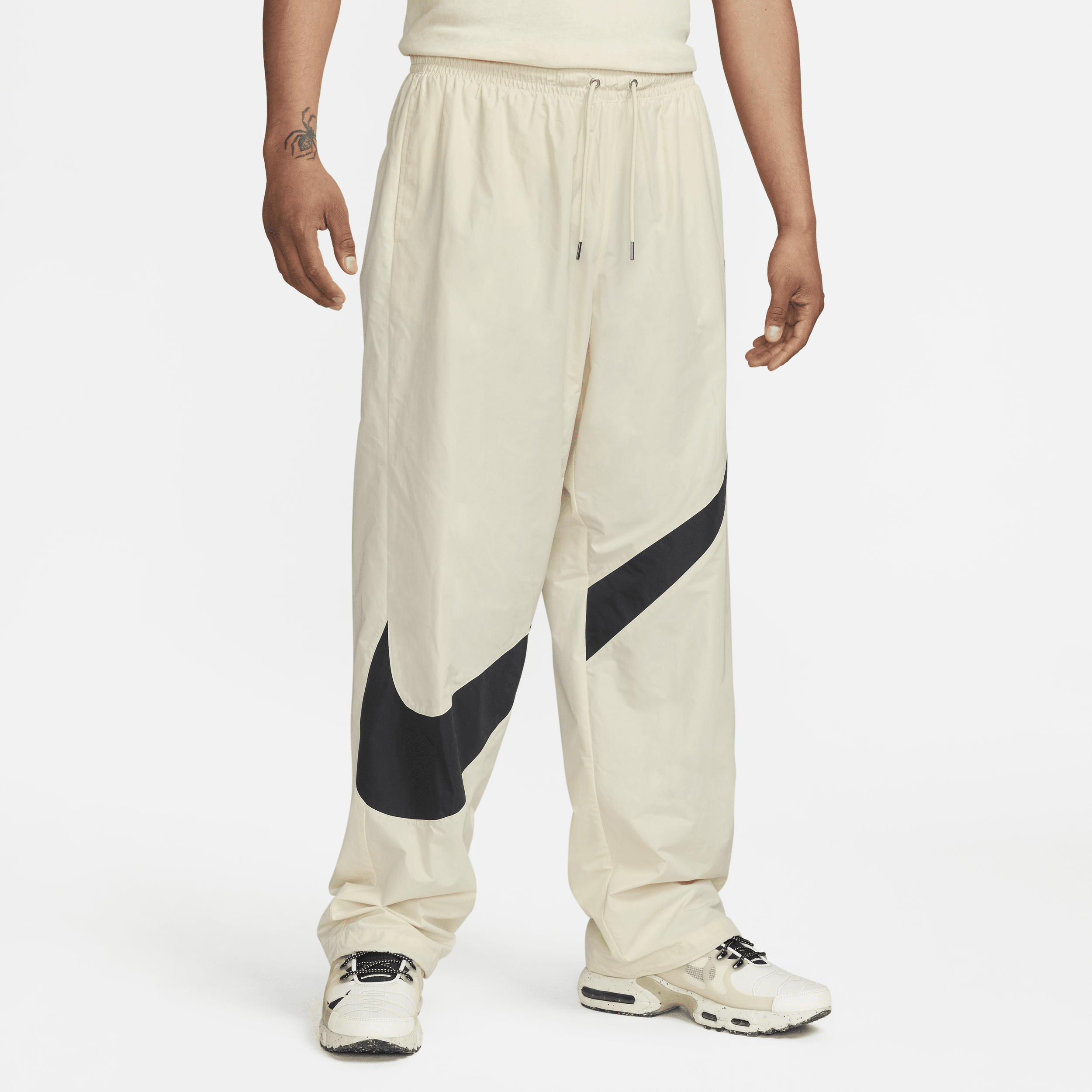 Nike woven swoosh outlet