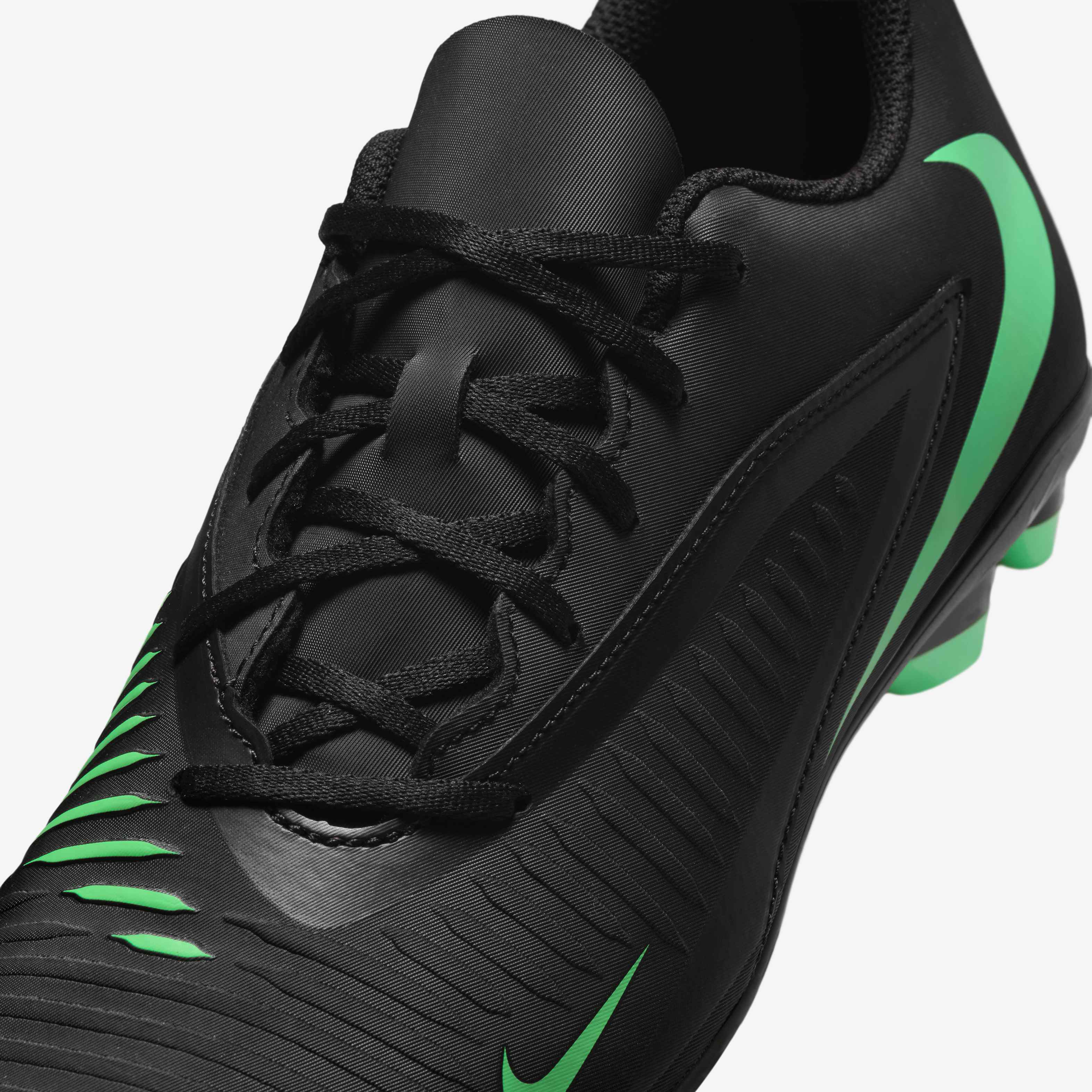 Nike Phantom 6 Low Club image number 7