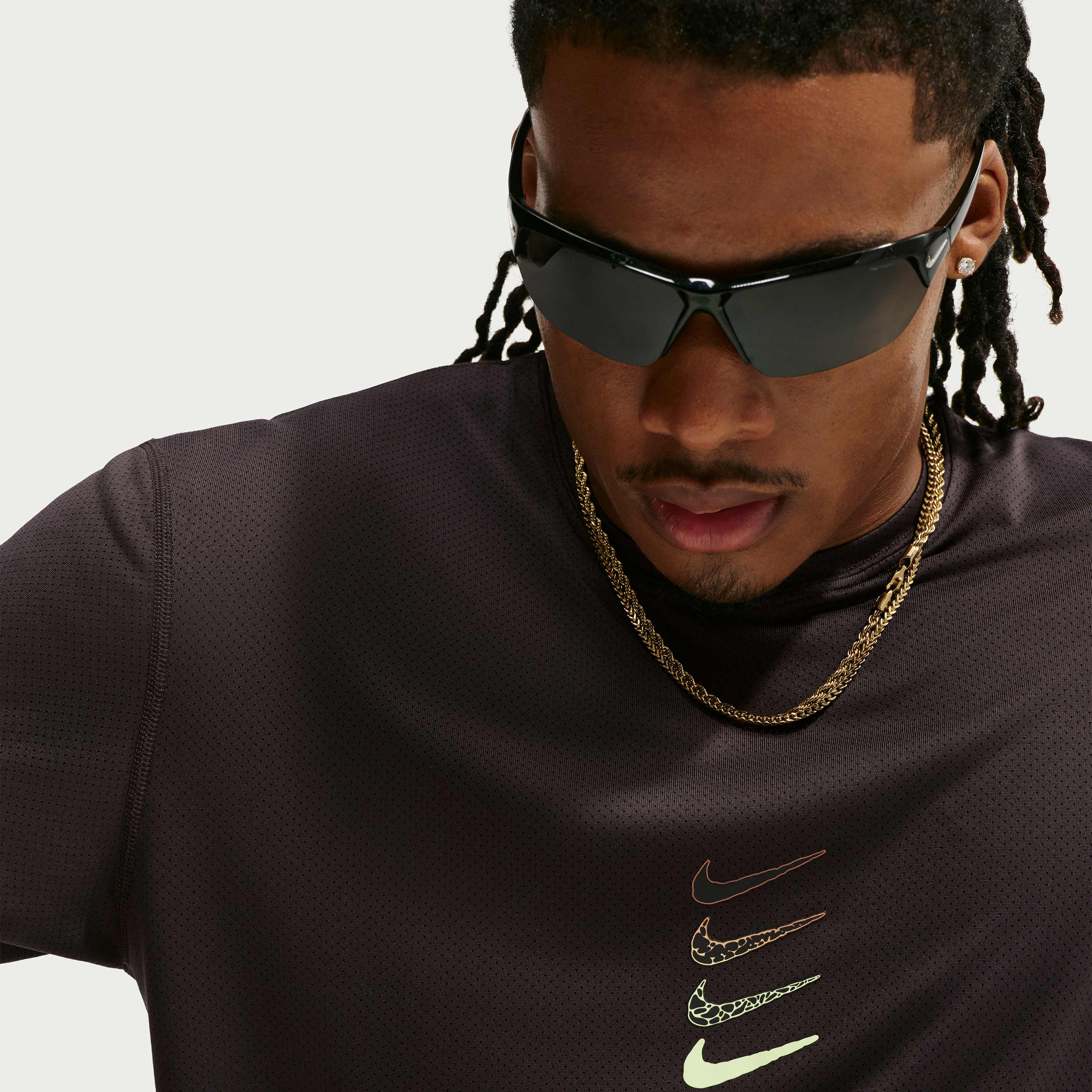 Nike image number 2