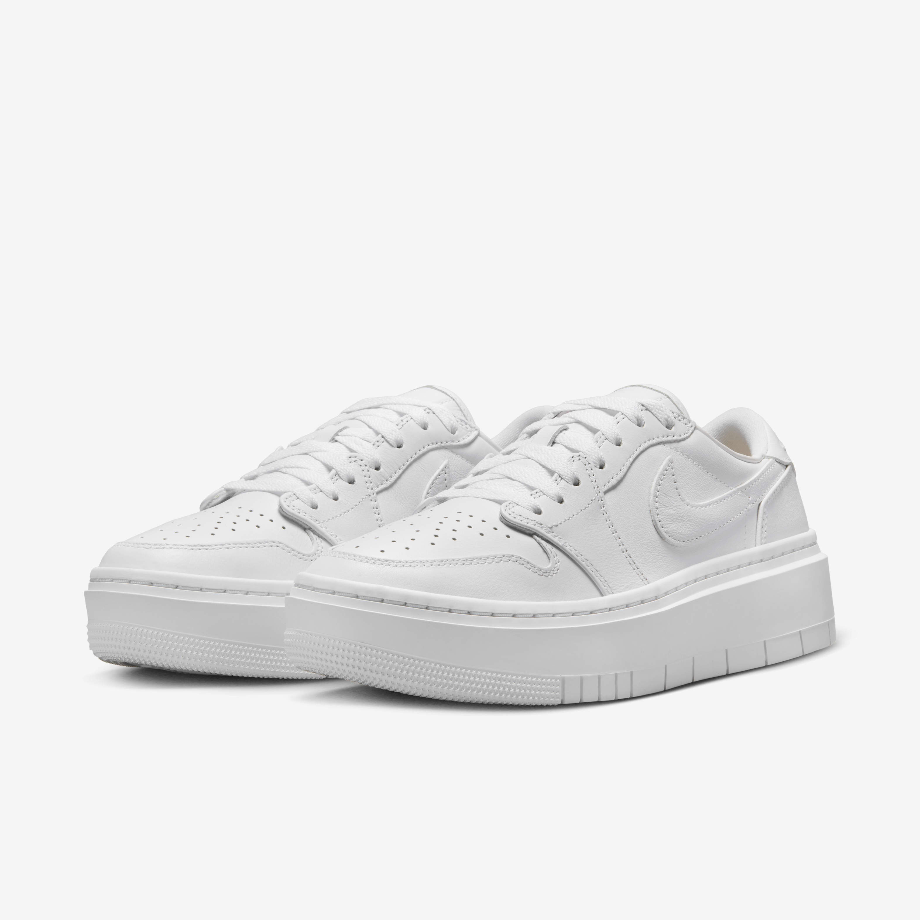 اير جوردن 1 اليڤيت لو image number 4