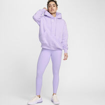 Nike Universa