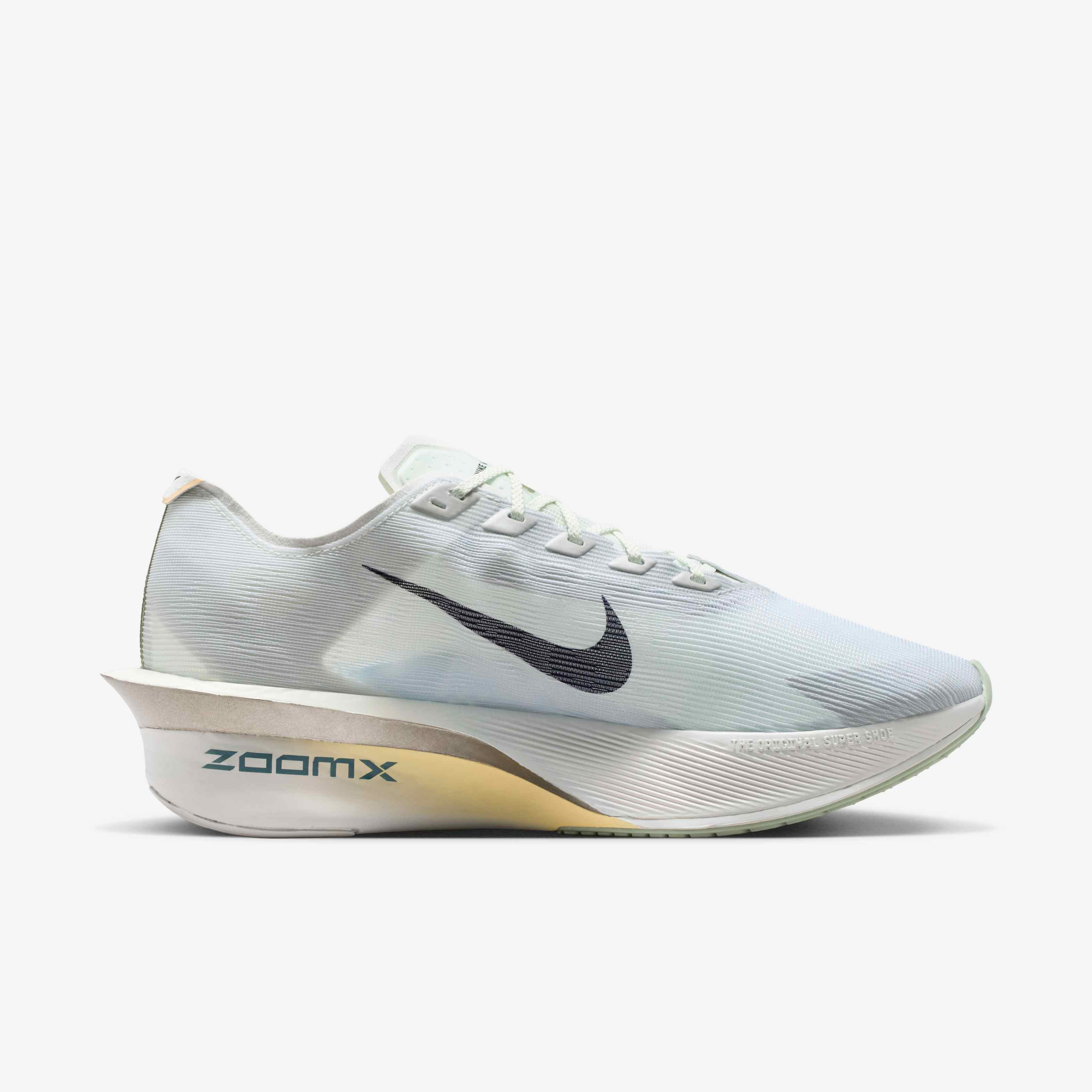 Nike Vaporfly 4  image number 2