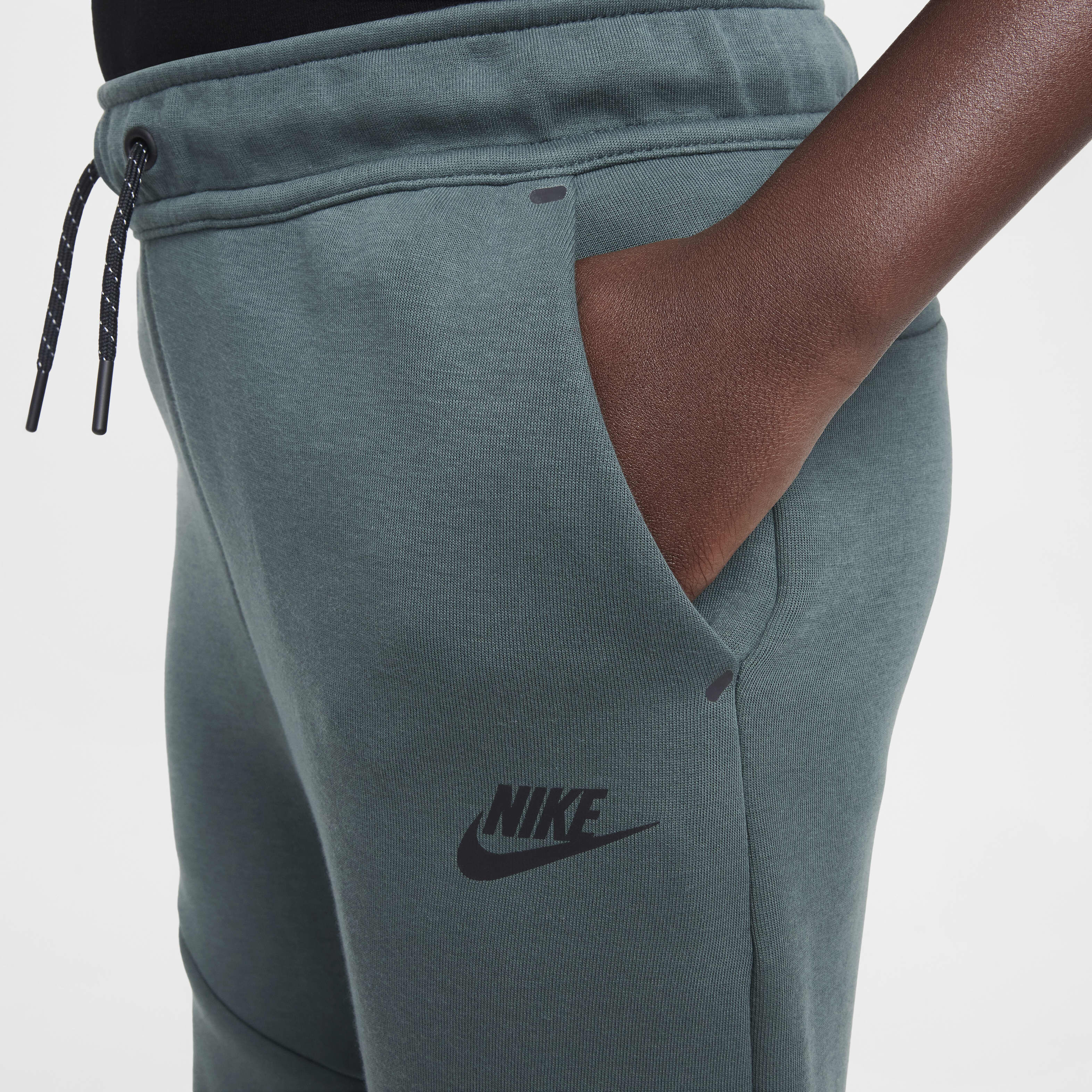 Nike Sportswear Tech Fleece image number 3
