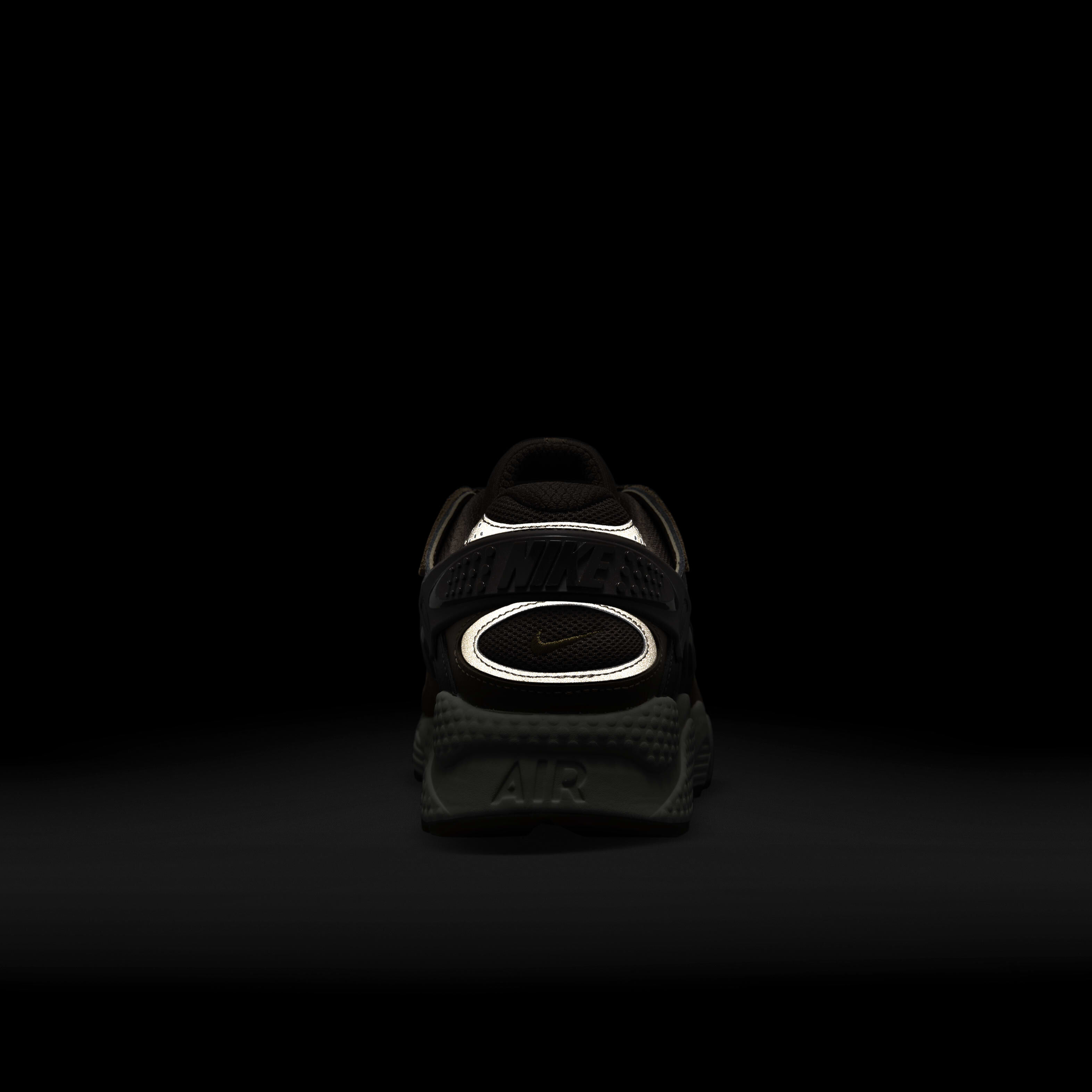 Nike Air Huarache Runner image number 9