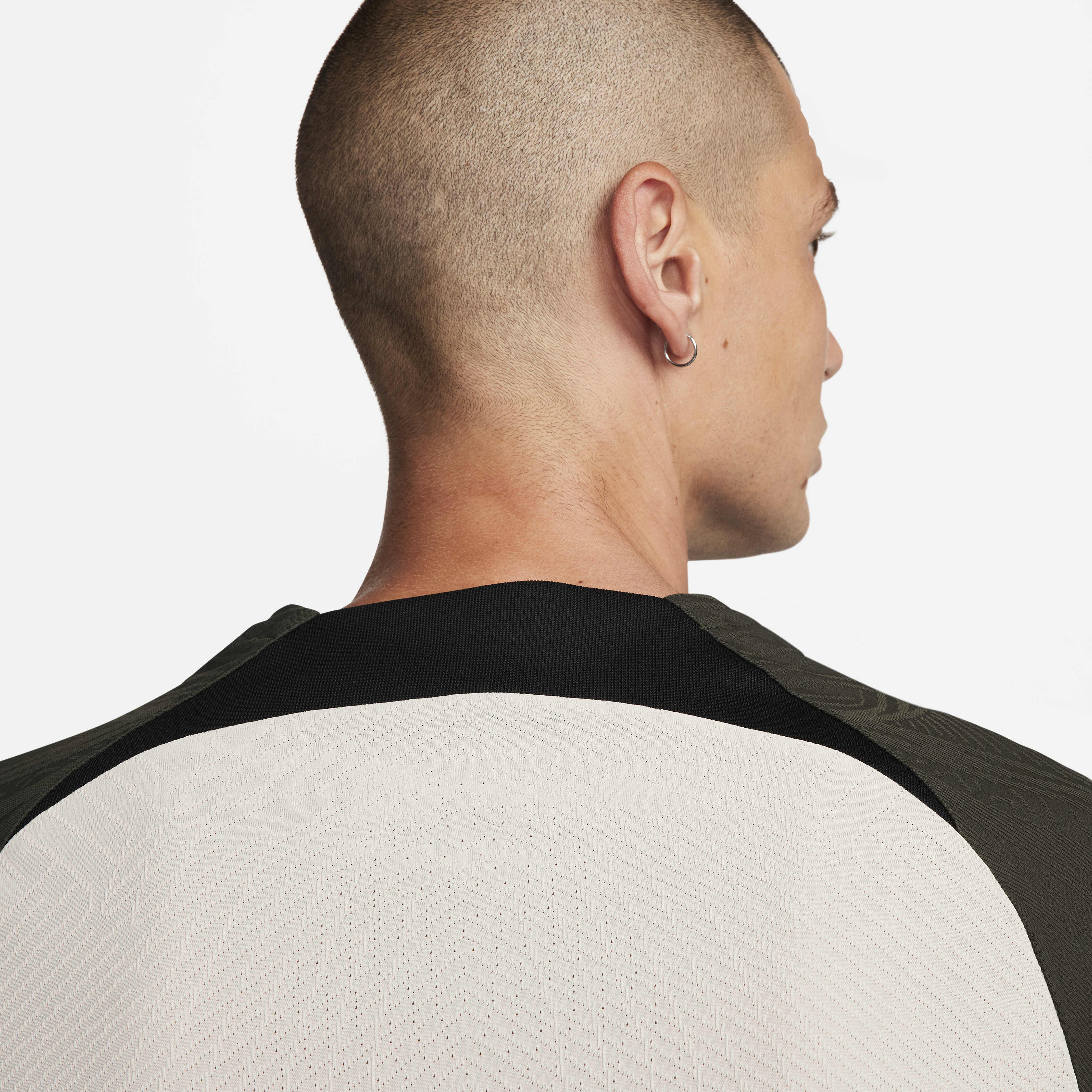 F.C. برشلونة سترايك ايليت image number 5