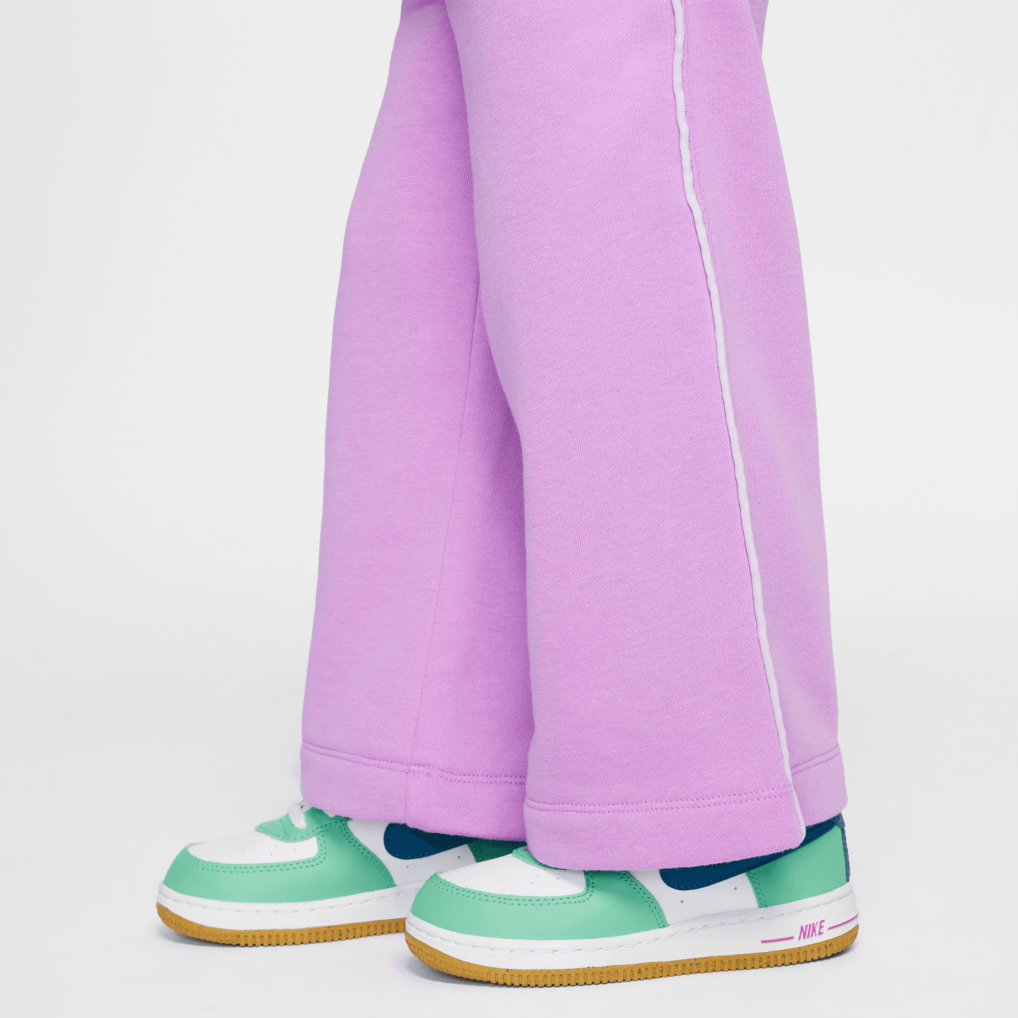 Nike Essentials image number 4