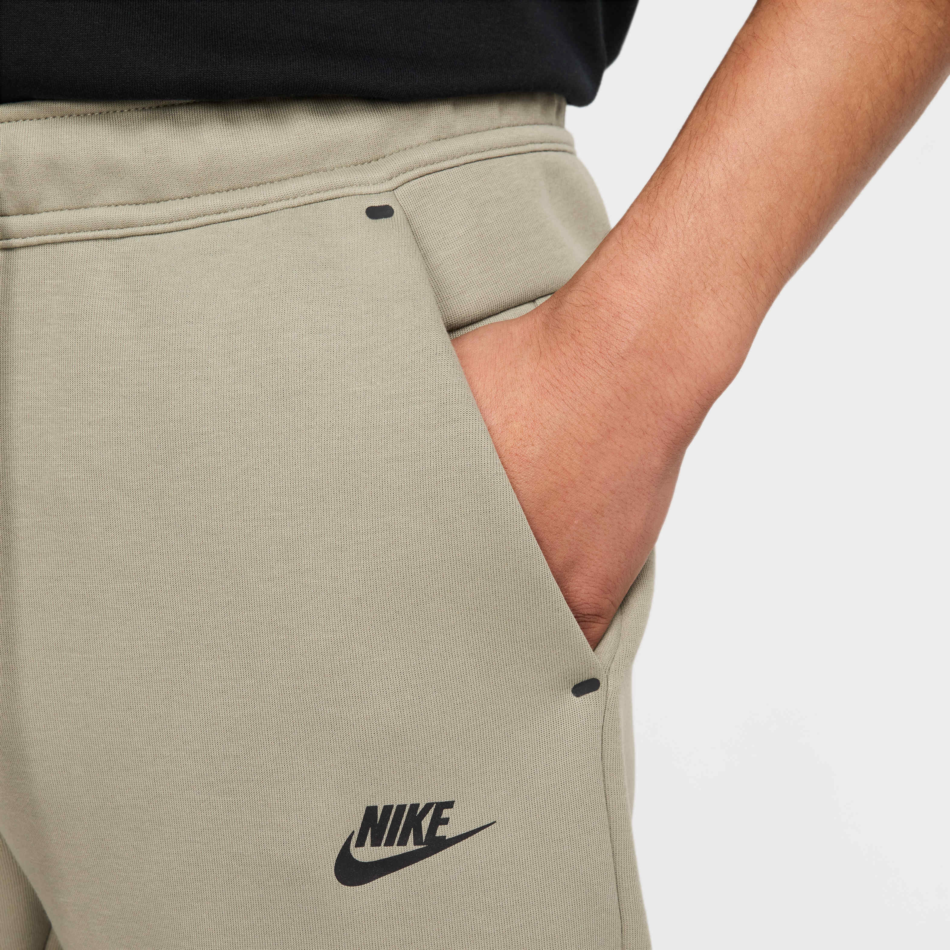 Nike Tech image number 3