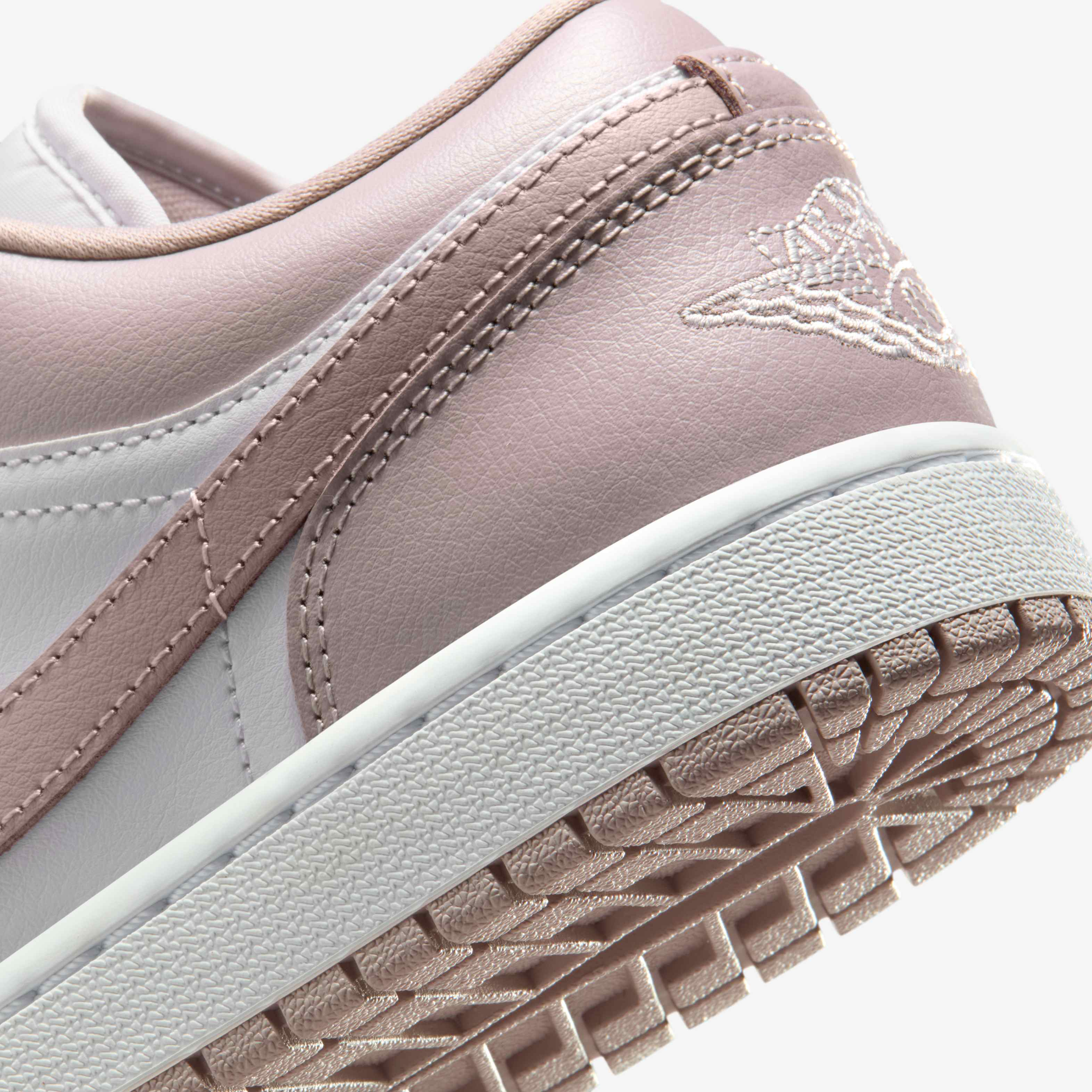 Air Jordan 1 Low image number 7