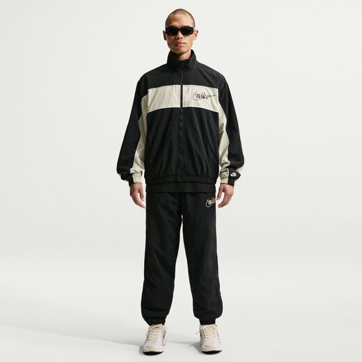 Nike Sportswear Club