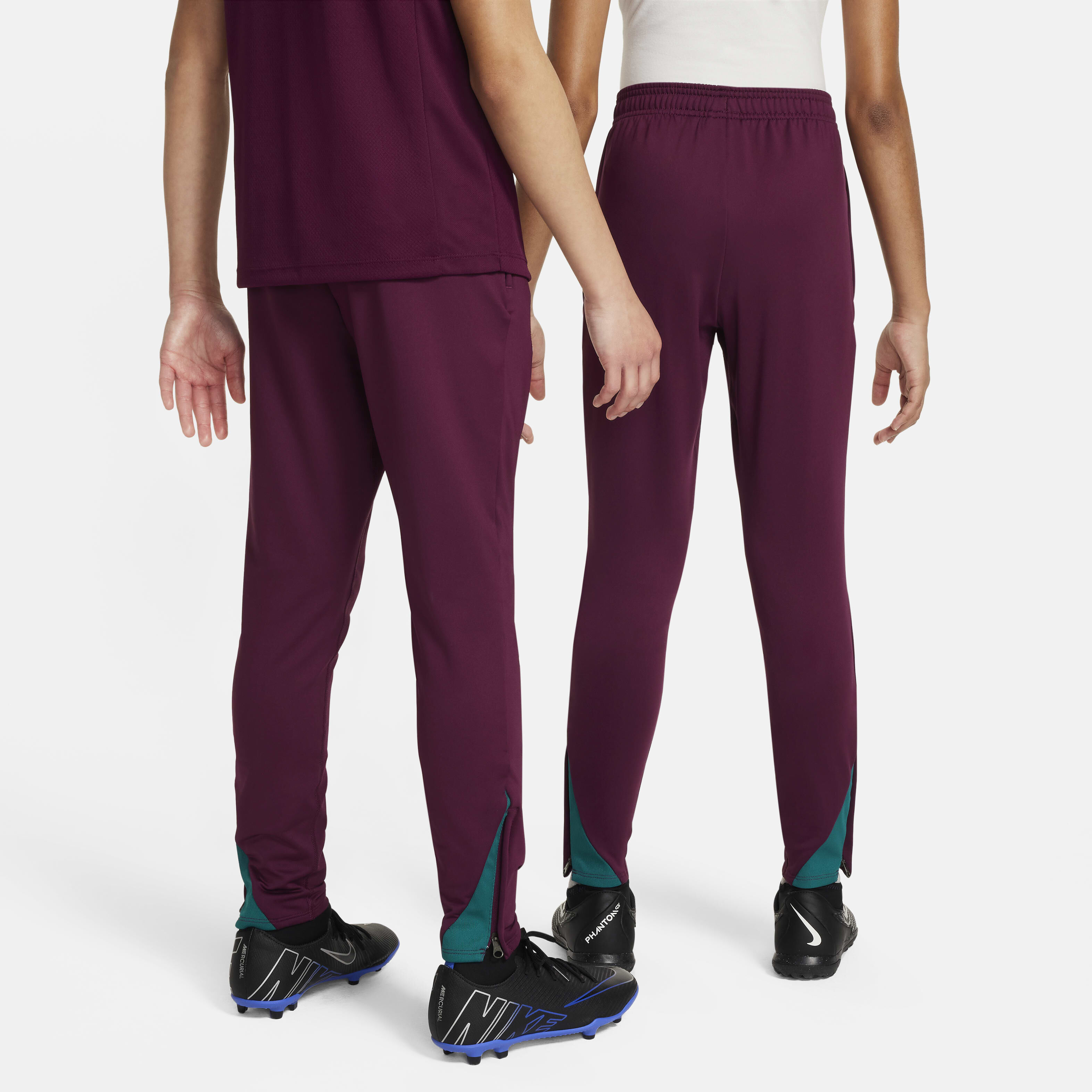 باريس سان جيرمان سترايك image number 1