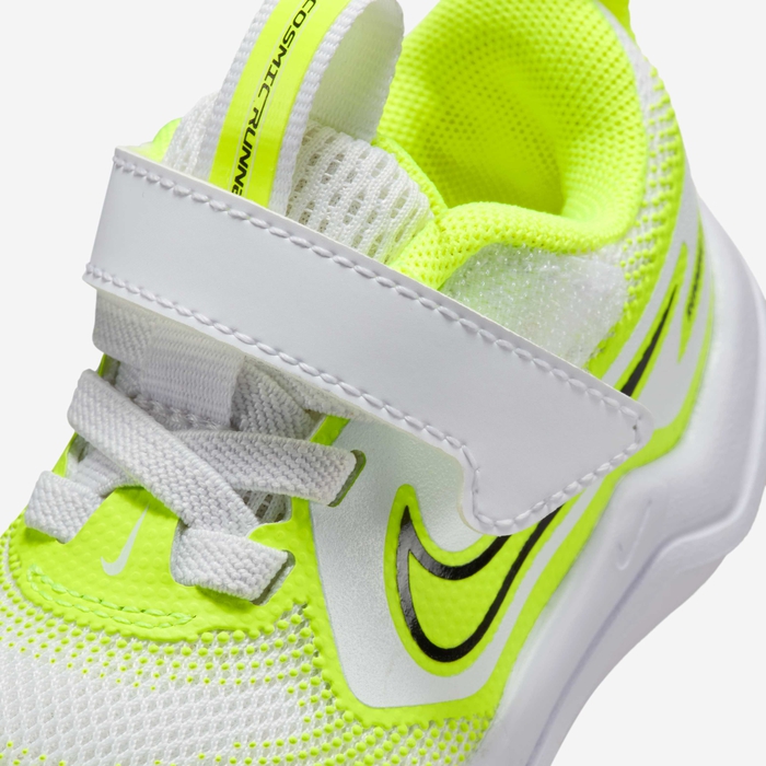 Nike Cosmic Runner image number 6 Nike Cosmic Runner image number 6