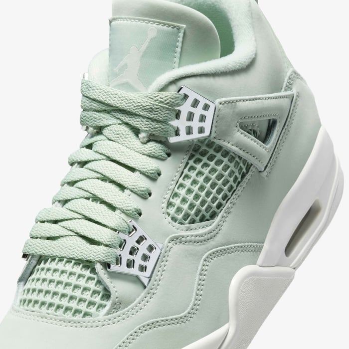 Air Jordan 4 Retro image number 6 Air Jordan 4 Retro image number 6