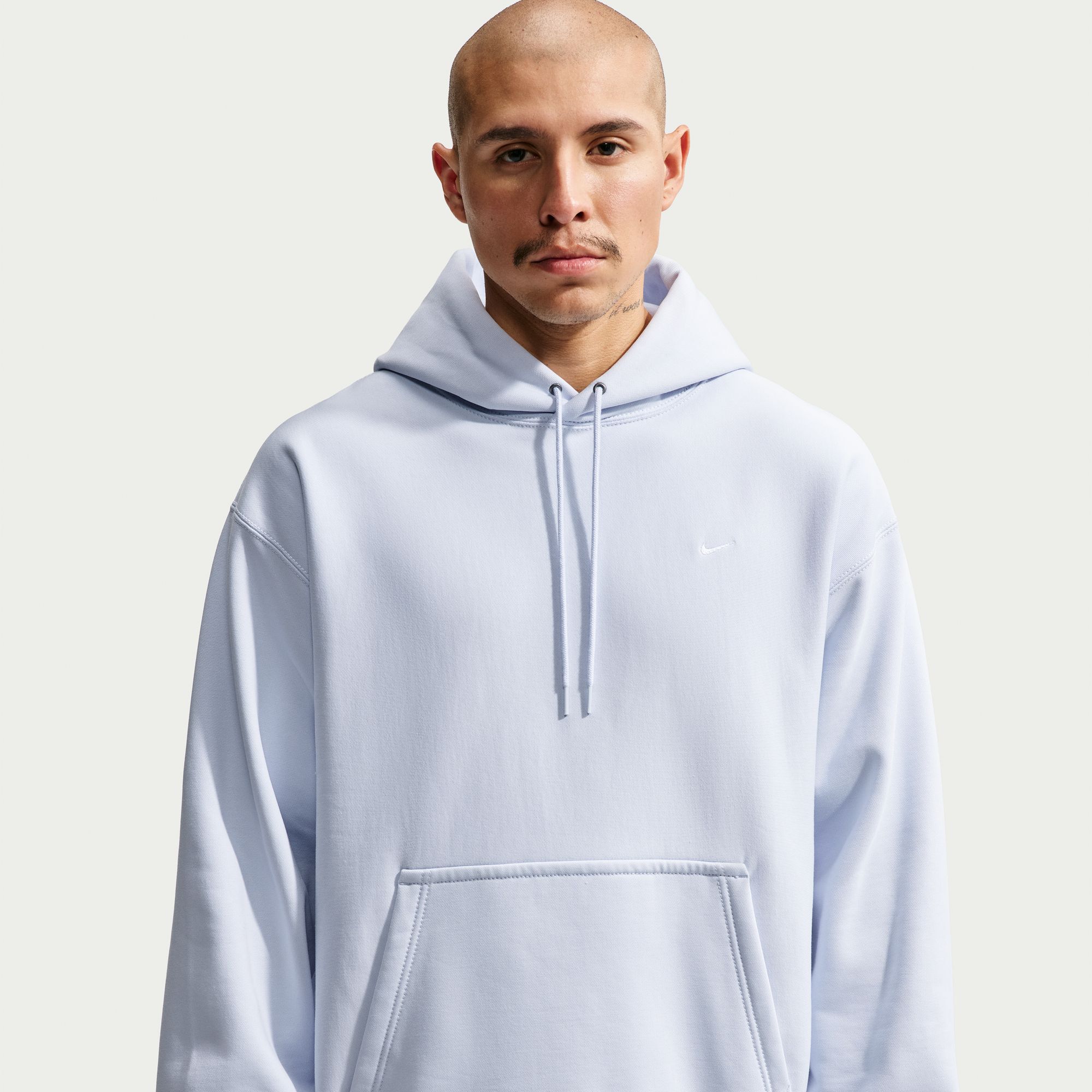 Nike Solo Swoosh image number 2