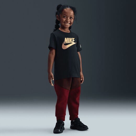 نايكي نايكي