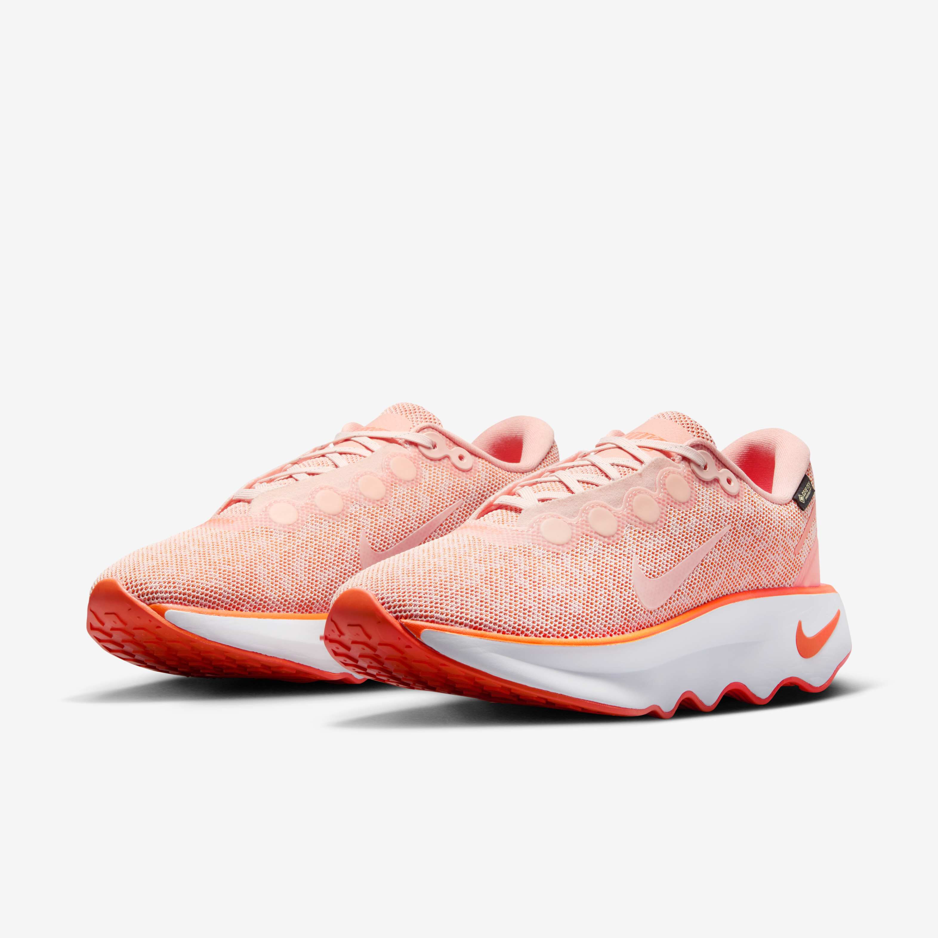 نايكي موتيفا جور-تكس image number 4