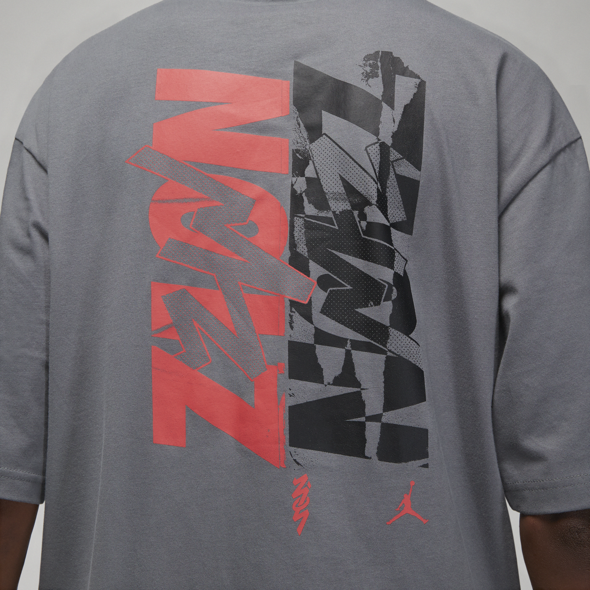 Zion Sneaker SchoolT-Shirt in UAE. Nike AE