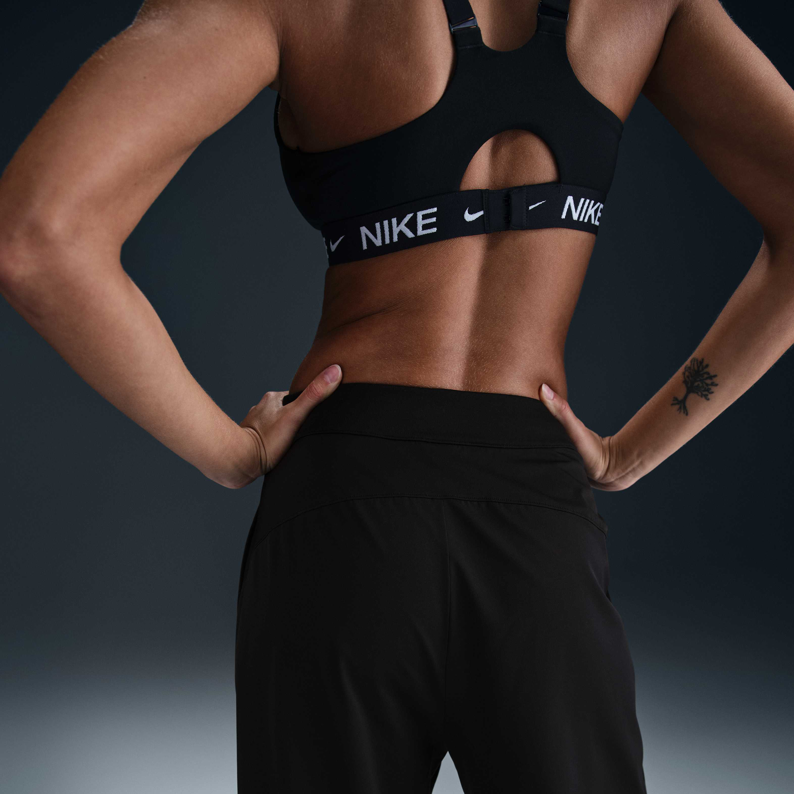 نايكي بليس image number 2