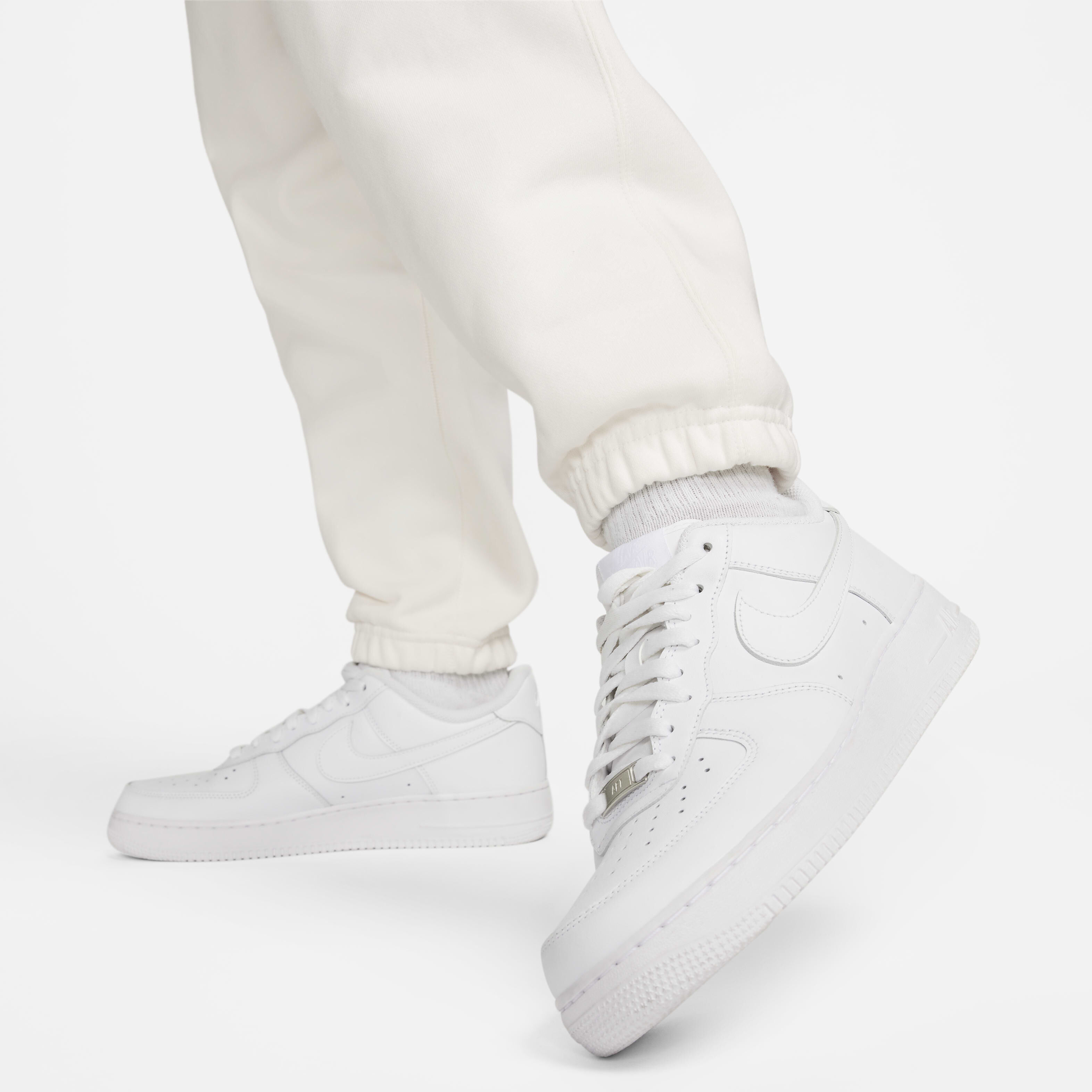 نايكي سولو سووش image number 4