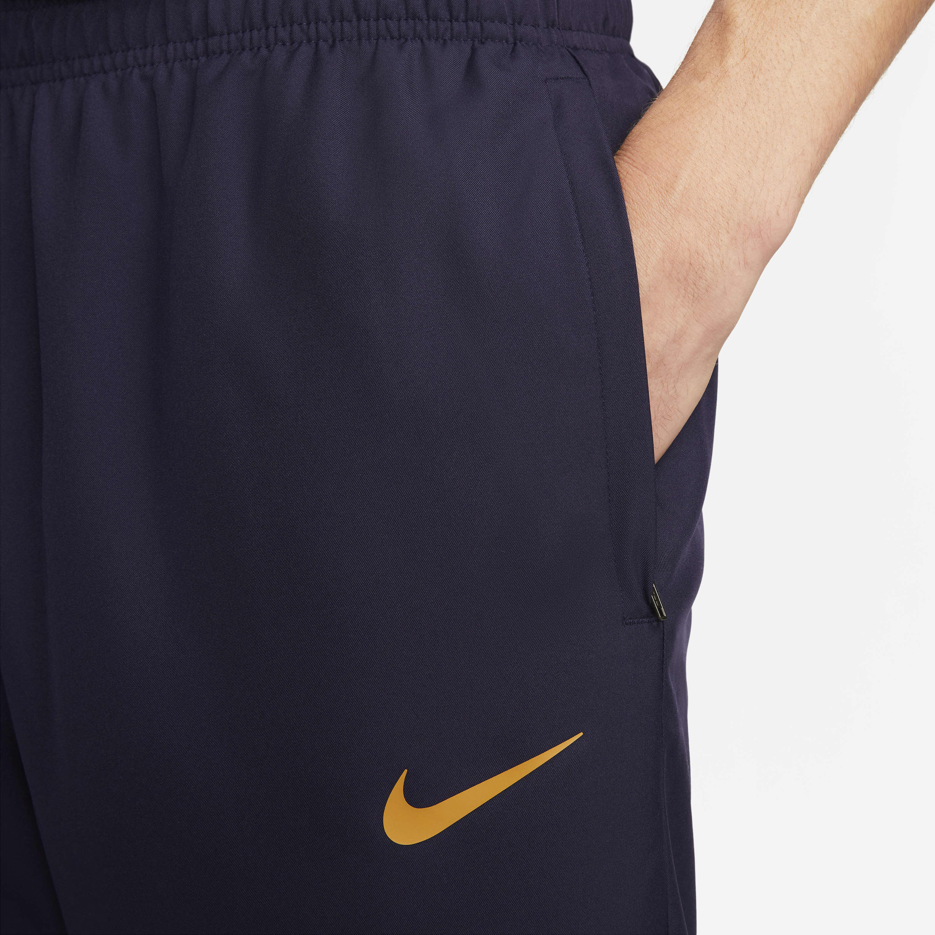 Paris Saint-Germain Strike image number 7