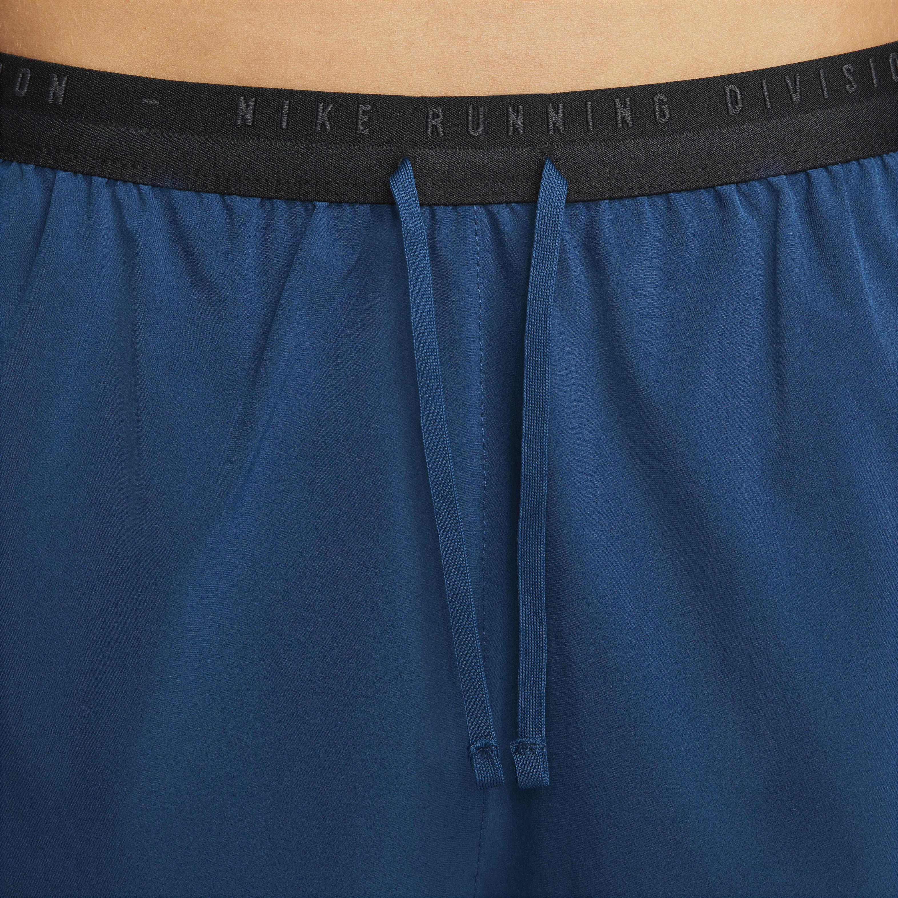 Nike Dri-FIT Run Division Tempo Luxe image number 3