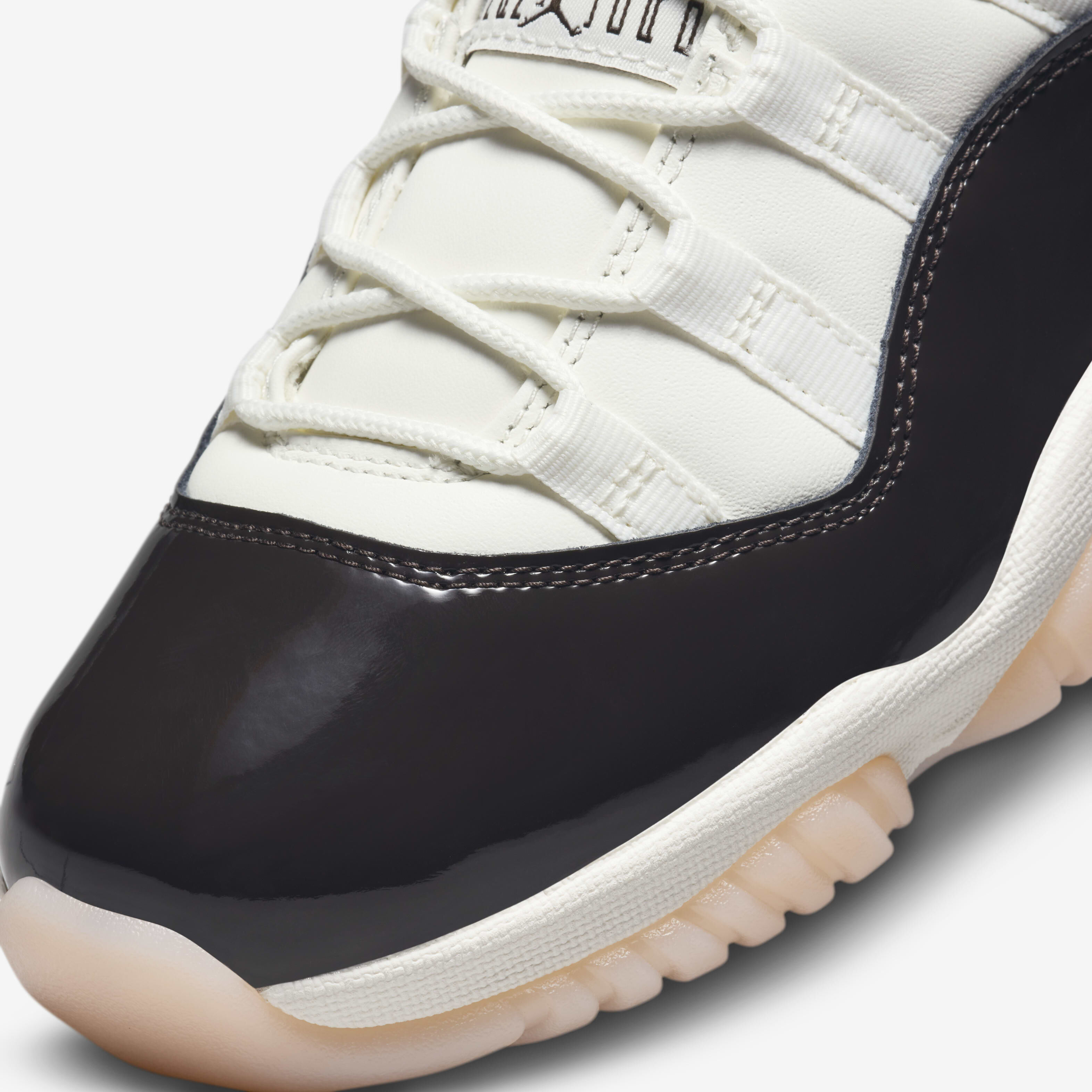 Air Jordan 11 Retro 'Pearl' image number 6