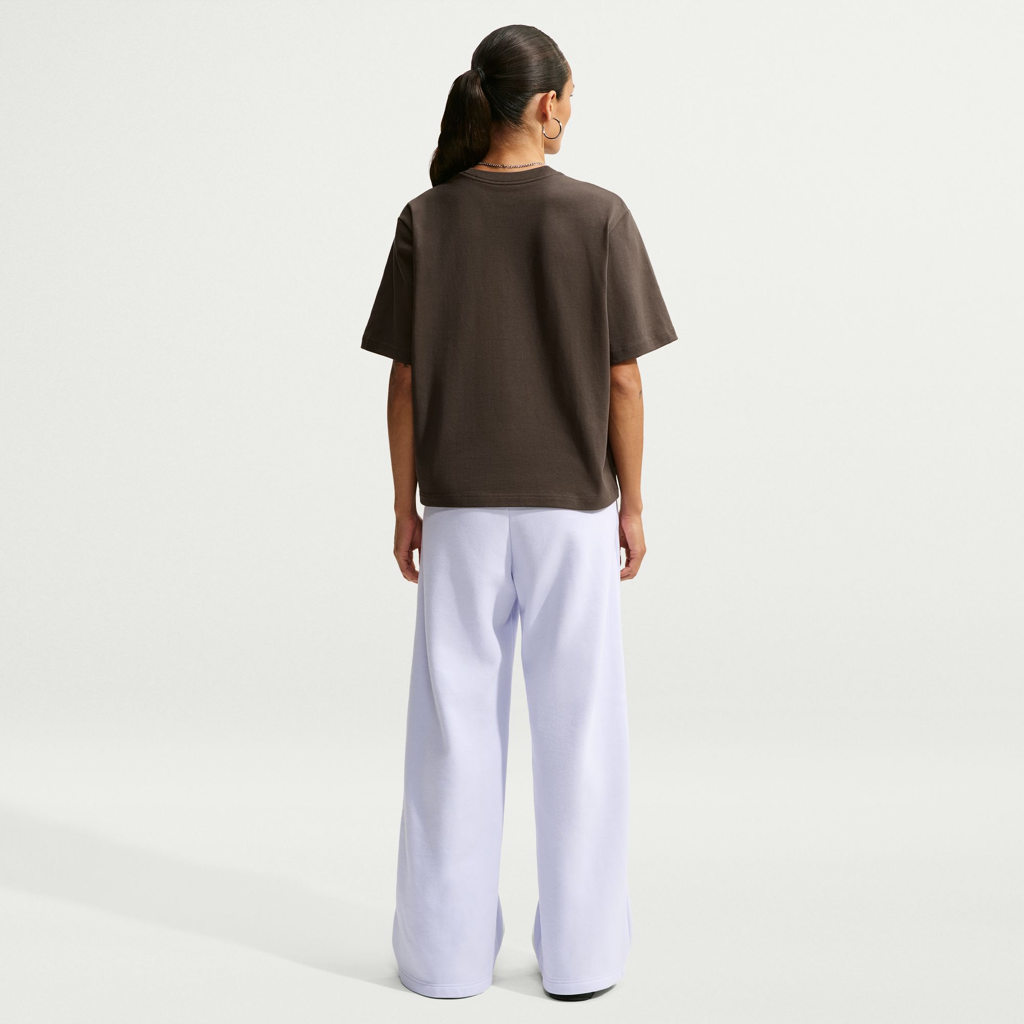 Nike Sportswear Essentials image number 1