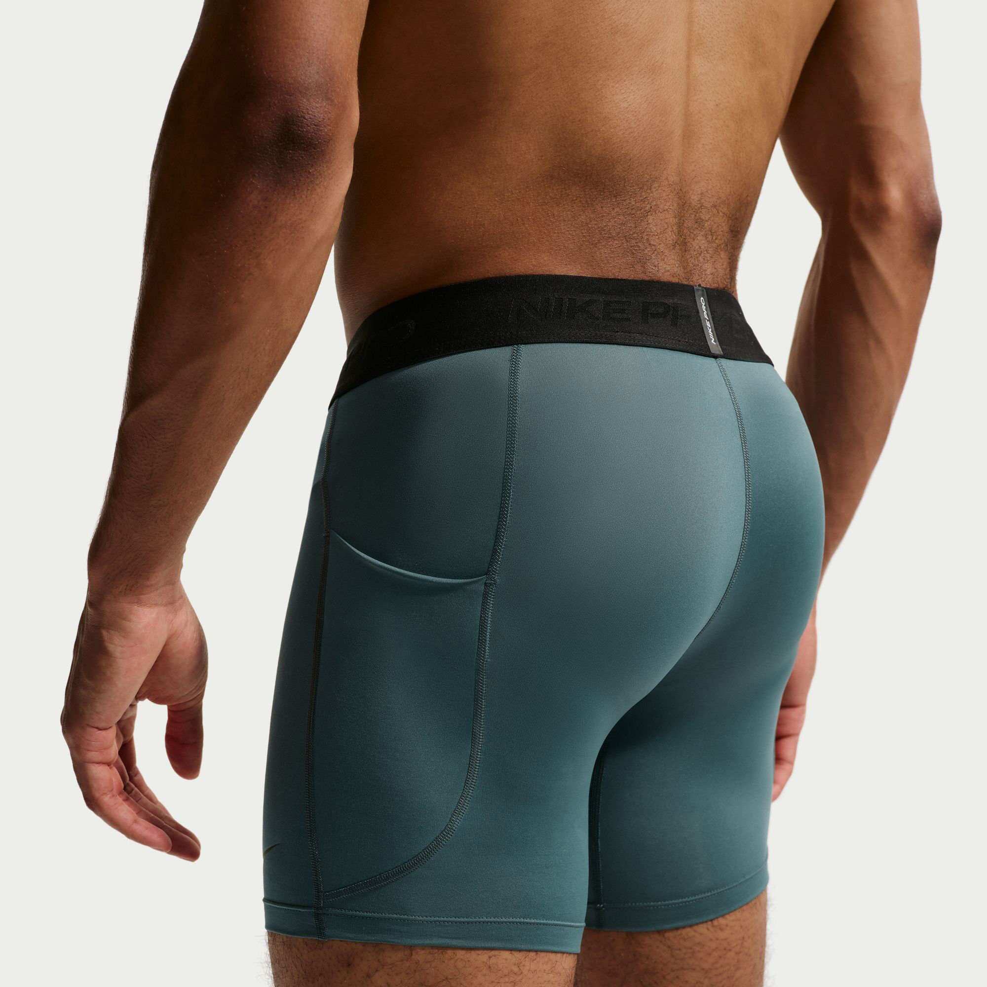 نايكي برو image number 3