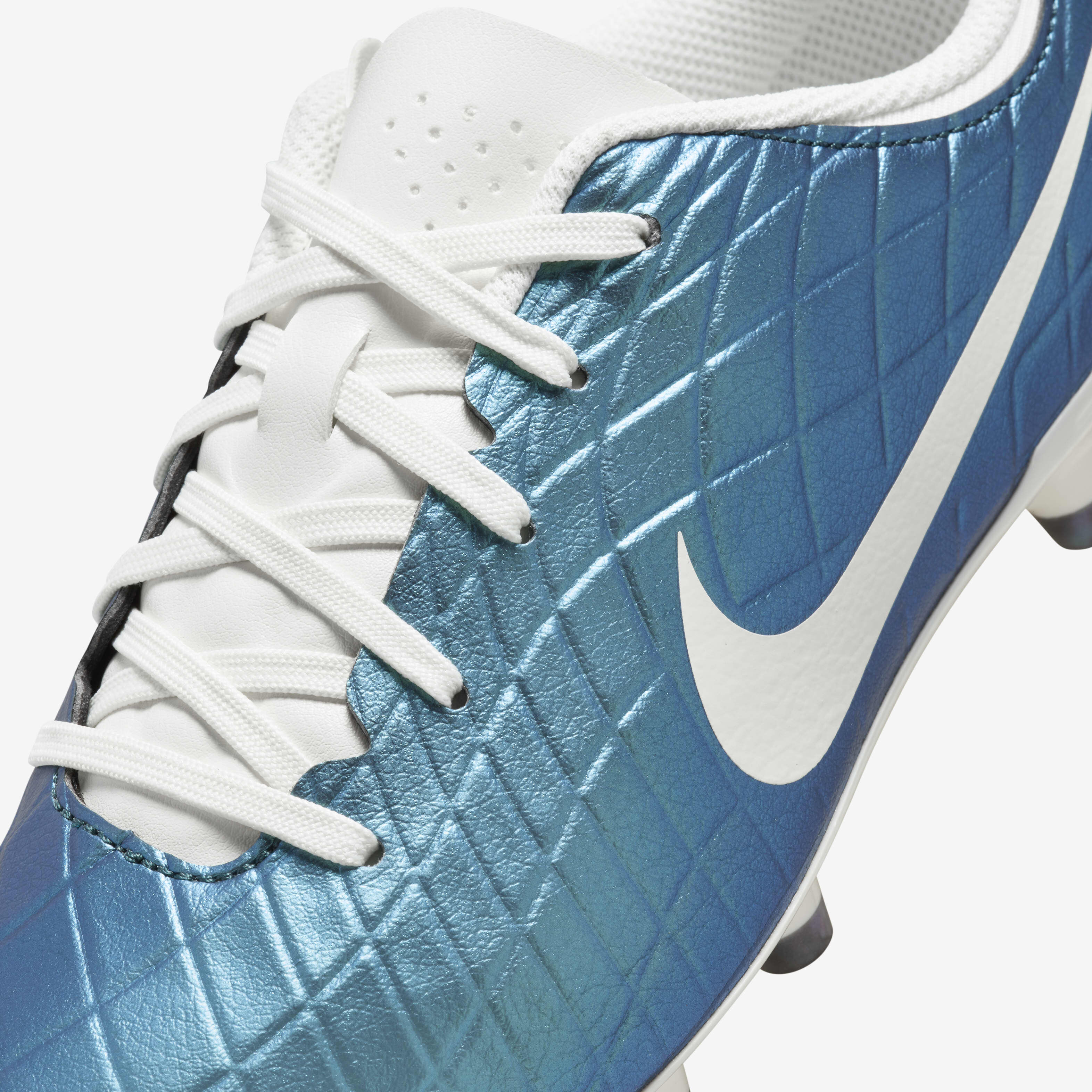 Buy Nike Jr. Tiempo Emerald Legend 10 Academy Younger Older Kids MG Low Top Football Boot Nike UAE Official