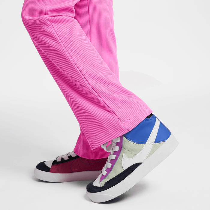 Nike Game, Swoosh, Match! image number 5 Nike Game, Swoosh, Match! image number 5