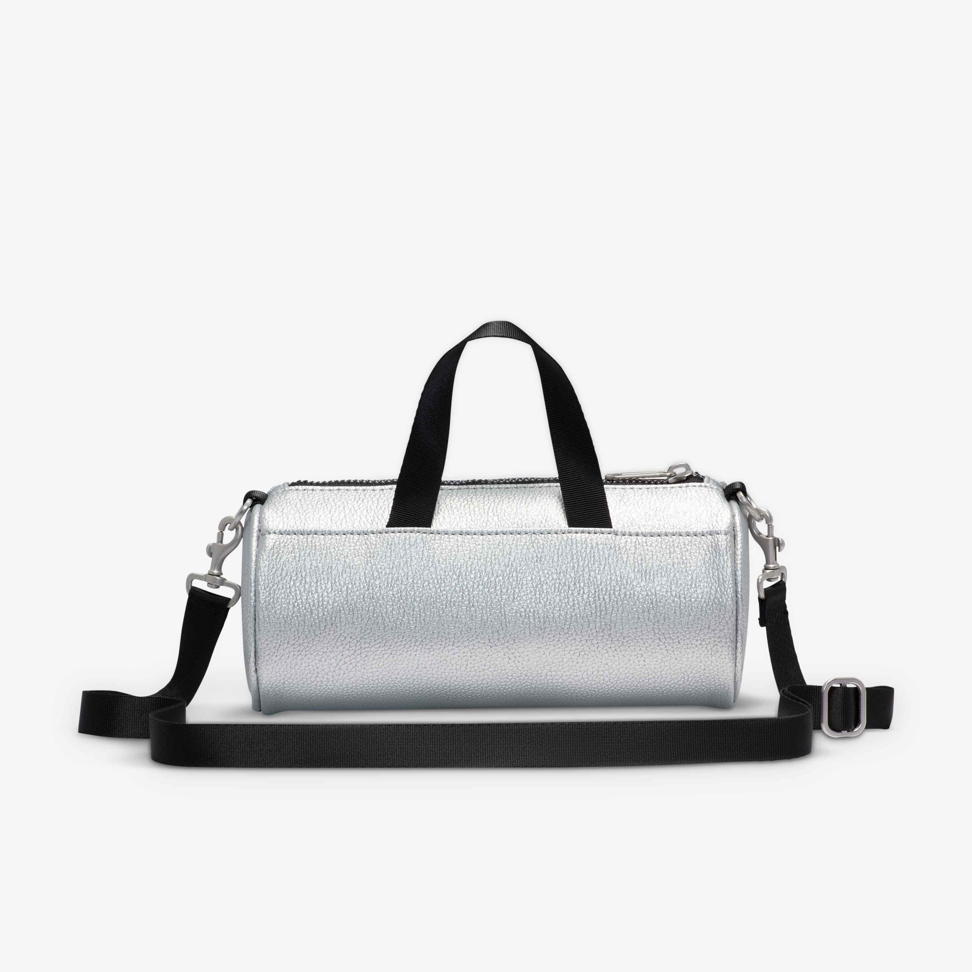 フィットネスバッグ Nike Clash Mini Barrel Bag 3L ✨PREORDER✨ Clash Mini Barrel Bag 3L ₱1,890 only (SRP