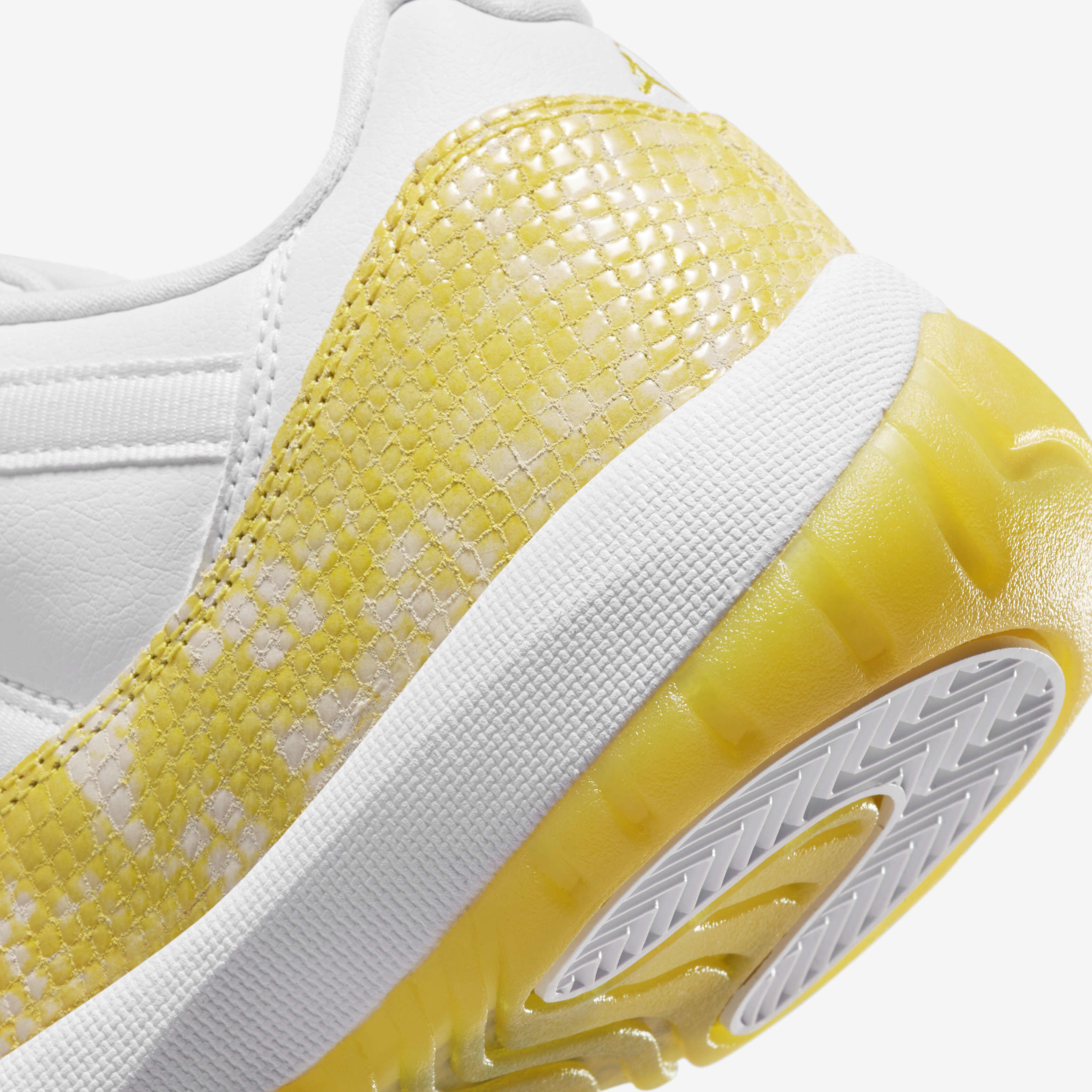 Yellow jordan 11 2025