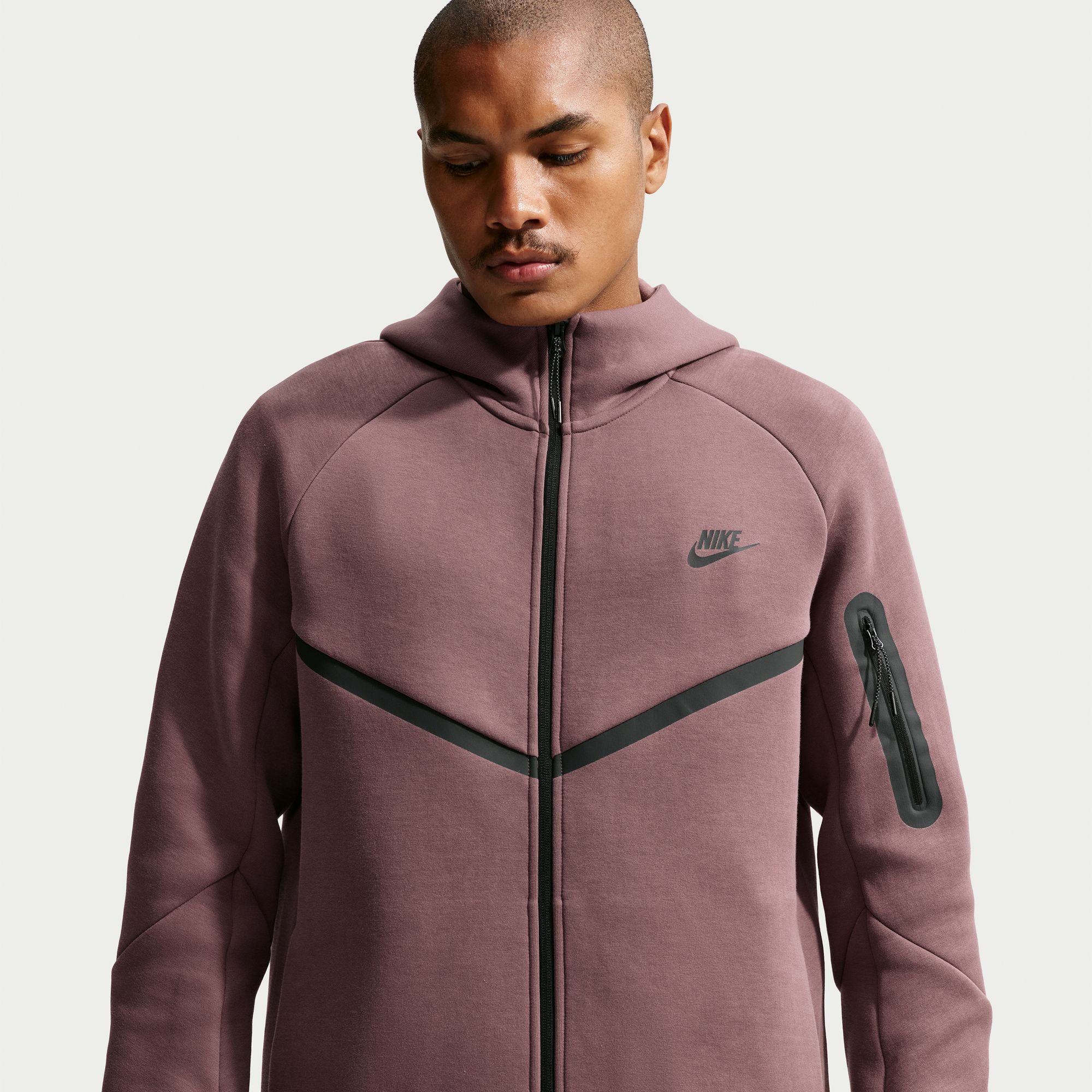 Nike Tech image number 2