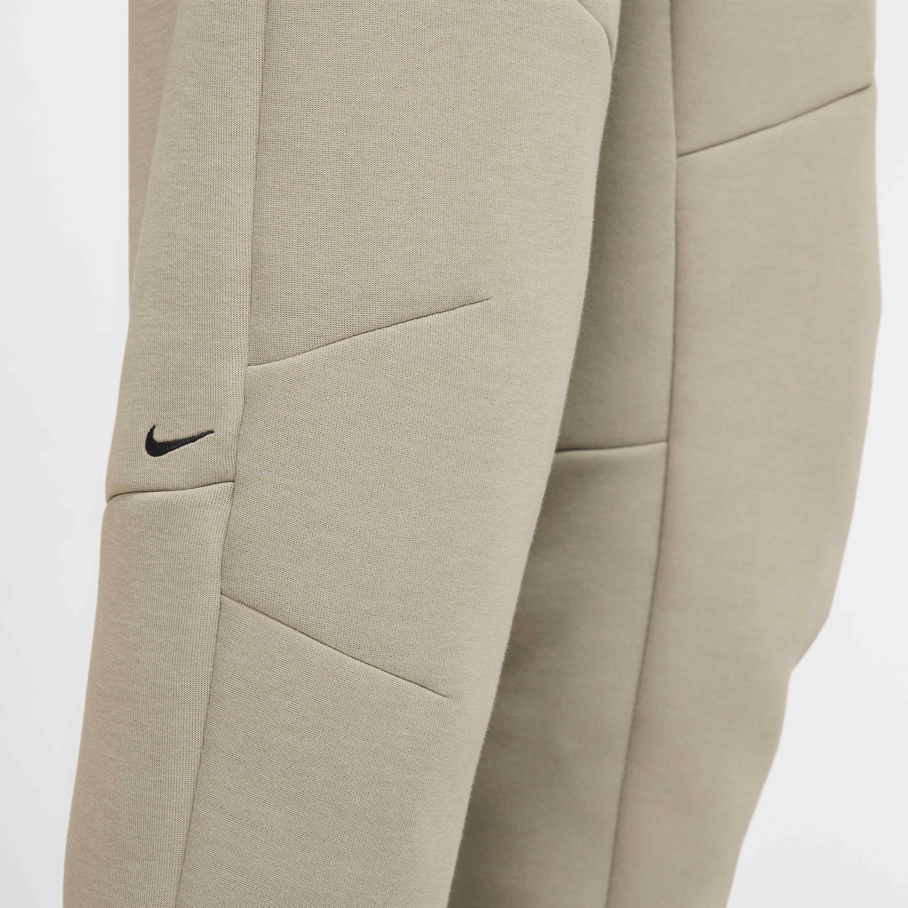 Nike Tech image number 5