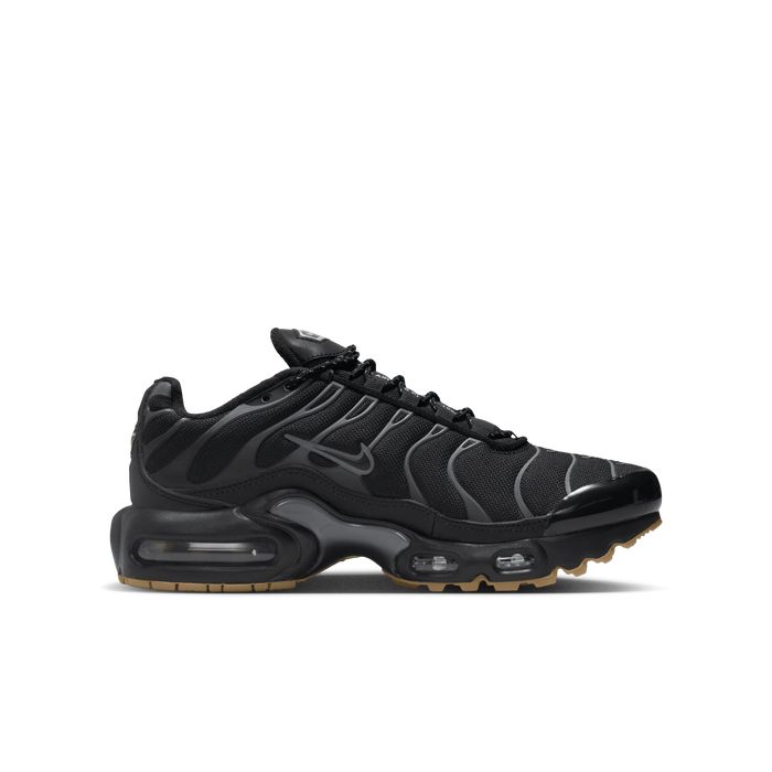 Nike air max plus older kids hotsell