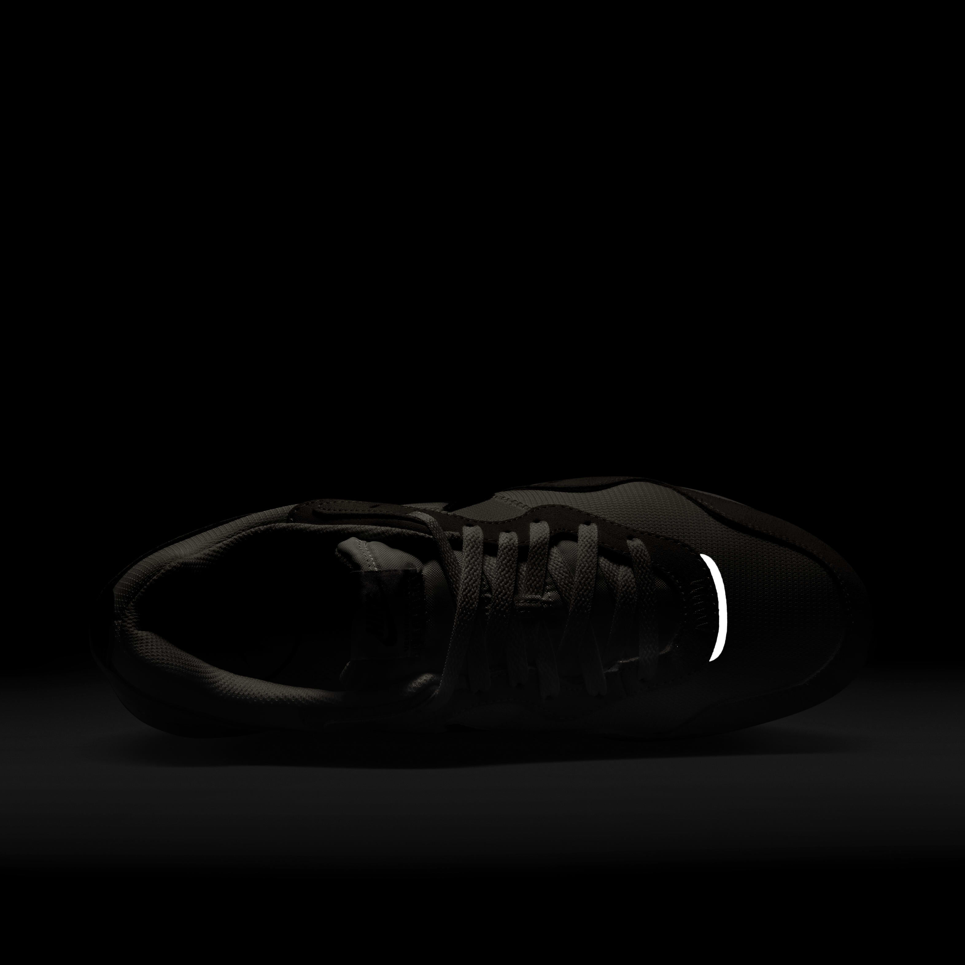 Nike Venture Runner image number 8