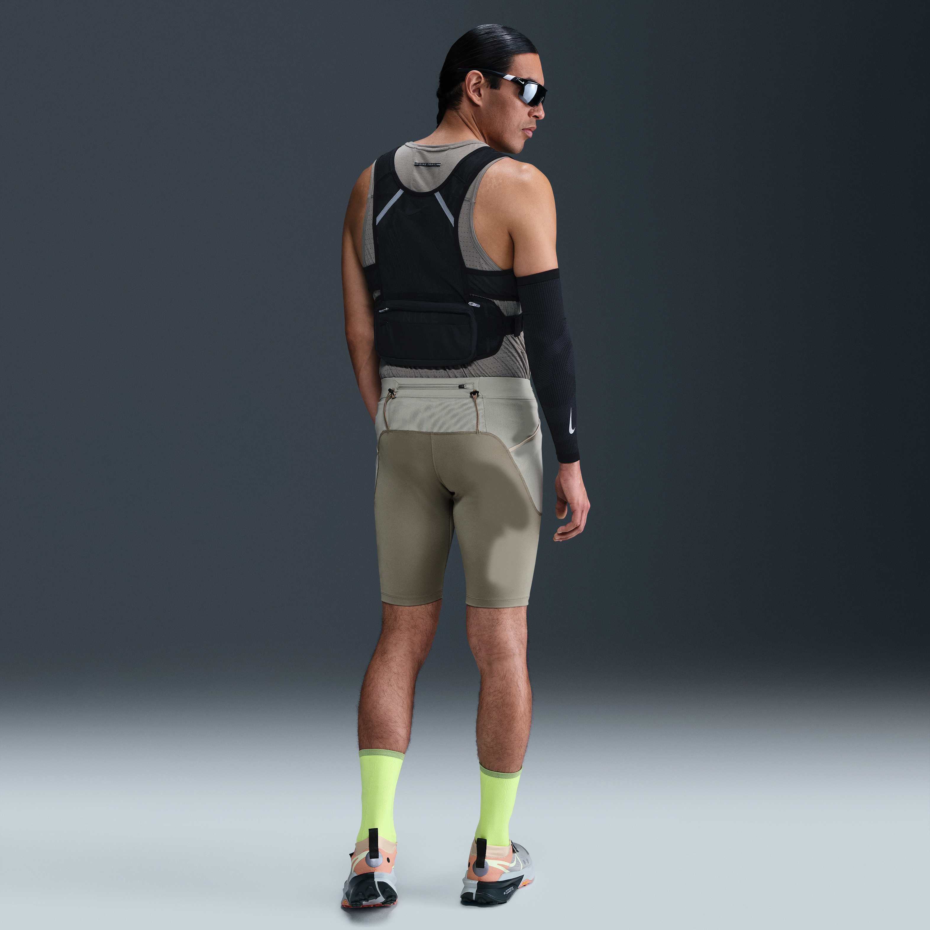 نايكي لافا لويز image number 3