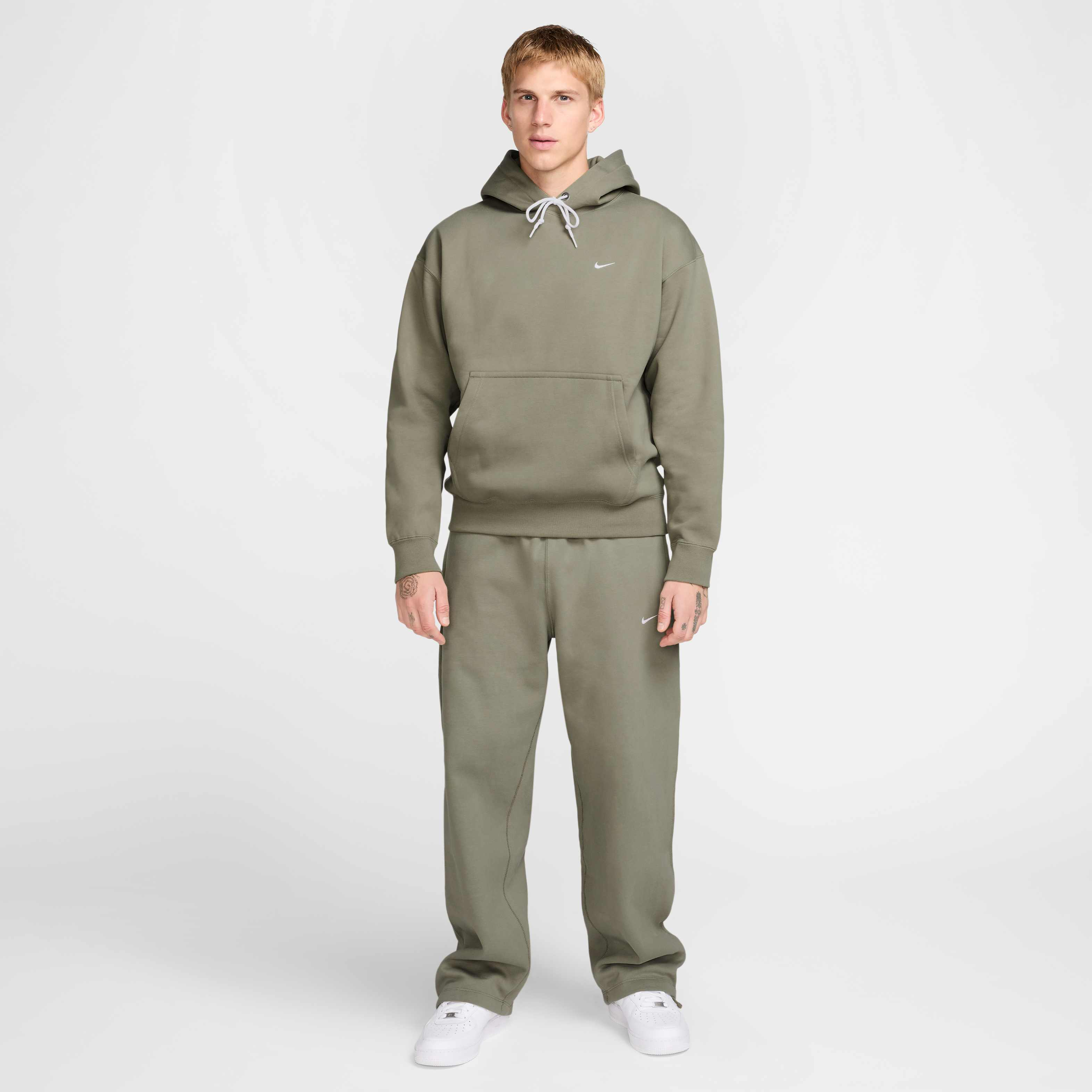 نايكي سولو سووش image number 6