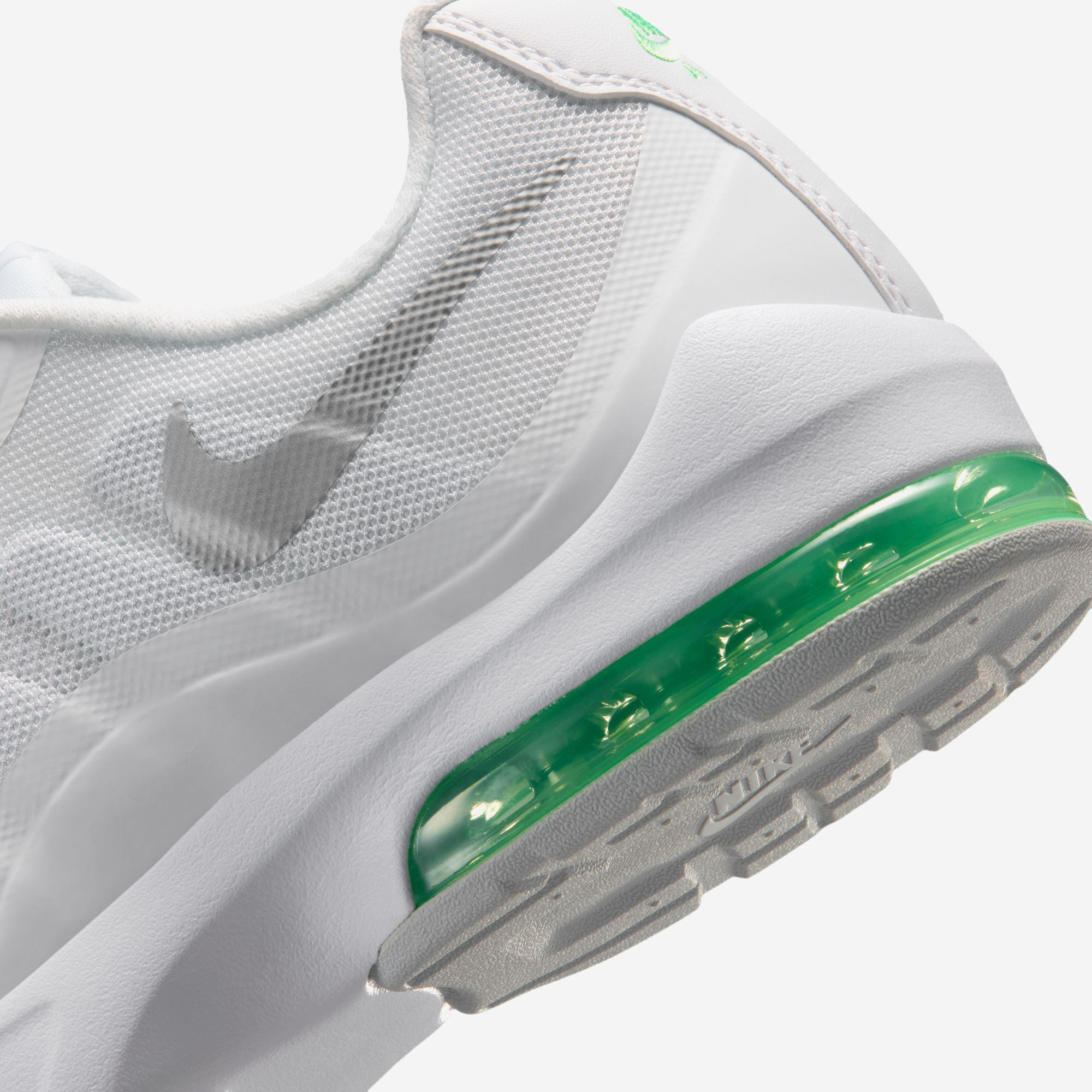 Nike Air Max Invigor image number 10